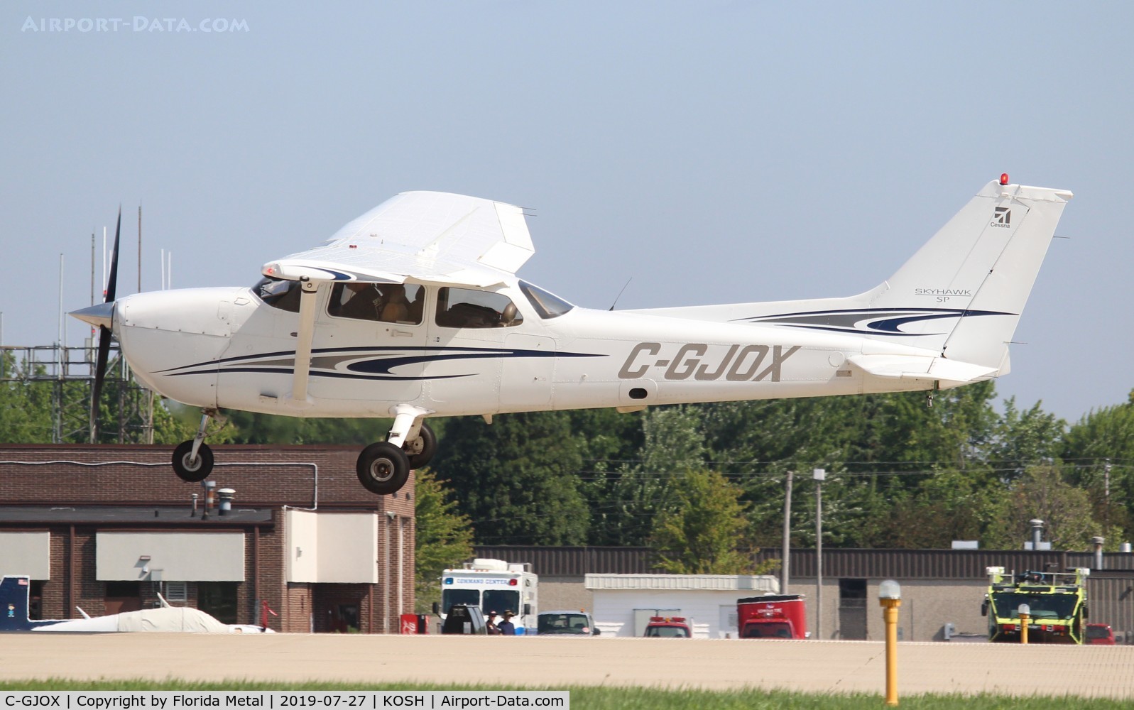 C-GJOX, 2005 Cessna 172S Skyhawk SP C/N 172S9867, OSH 2019