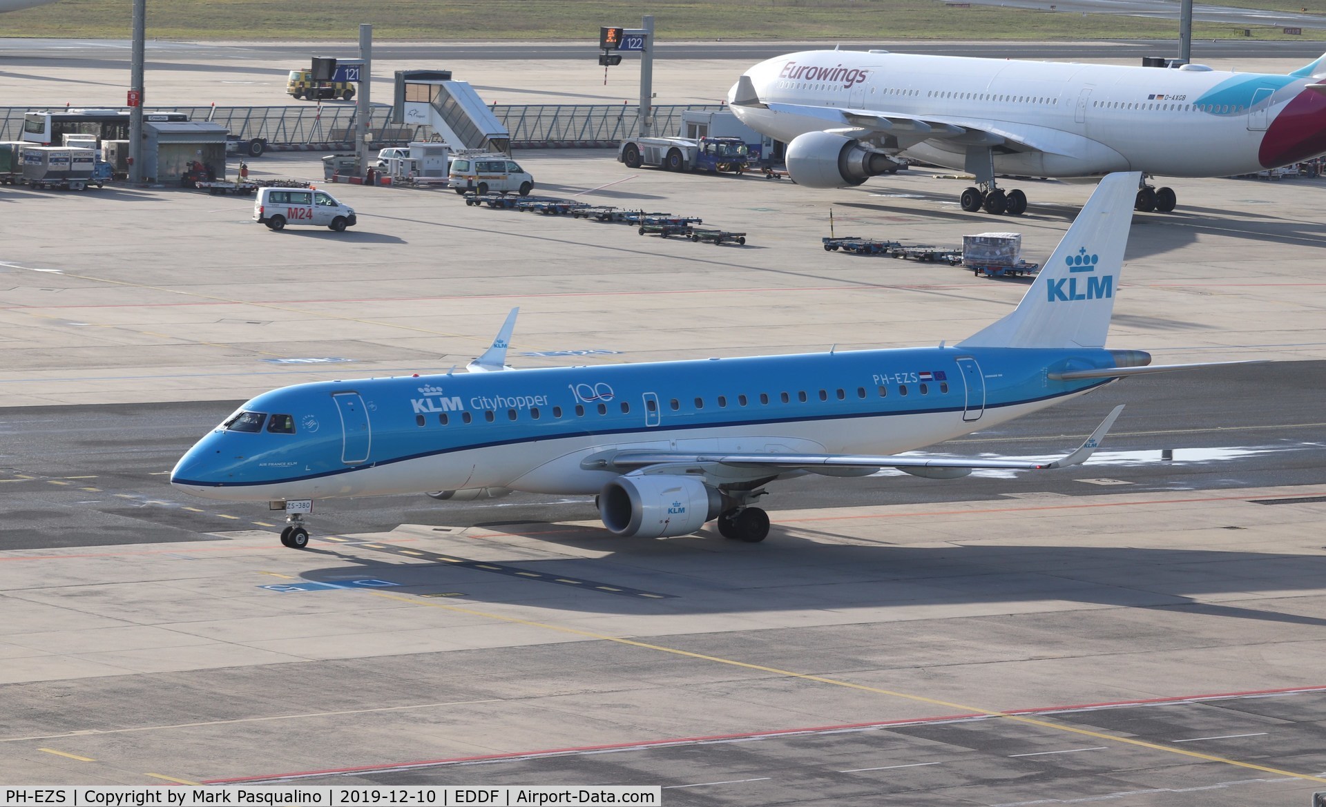 PH-EZS, 2010 Embraer 190LR (ERJ-190-100LR) C/N 19000380, ERJ-190-100LR