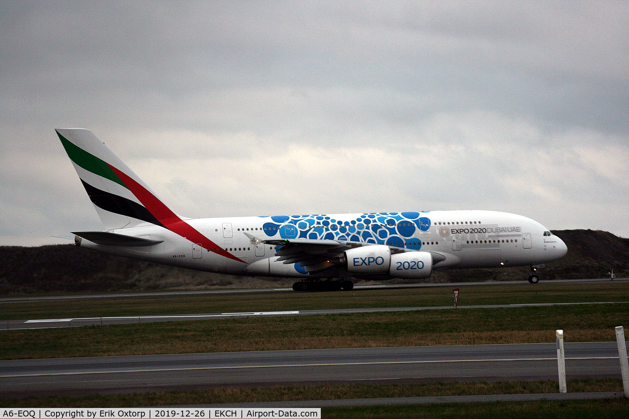 A6-EOQ, 2015 Airbus A380-861 C/N 201, A6-EOQ taxi for takeoff rw 04R