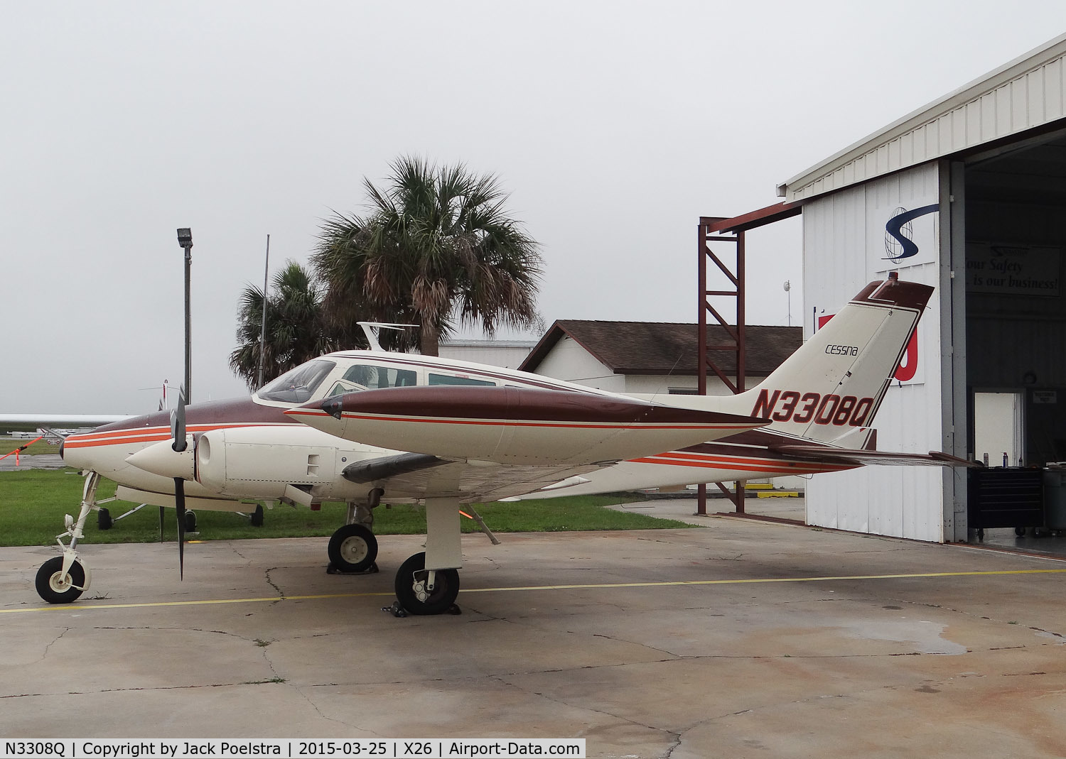 N3308Q, 1966 Cessna 320D Executive Skyknight C/N 320D0108, N3308Q at Sebastian airport FL