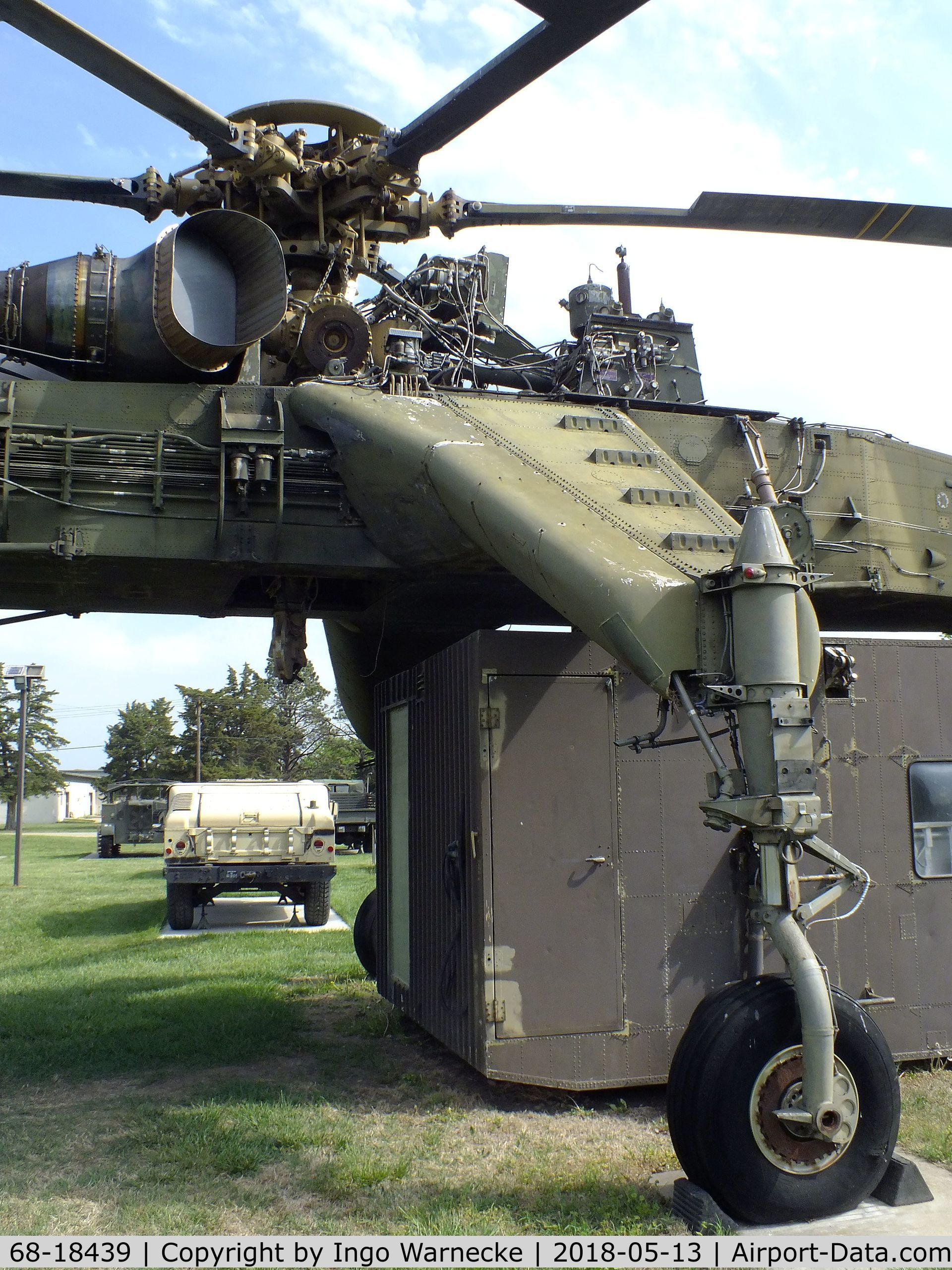 68-18439, 1968 Sikorsky CH-54A Tarhe C/N 64.041, Sikorsky CH-54A Tarhe at the Museum of the Kansas National Guard, Topeka KS