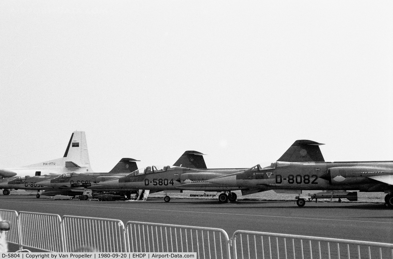 D-5804, Lockheed TF-104G Starfighter C/N 583E-5804, F-104 Starfighter line-up during the Royal Netherlands Air Force Open Day 1980