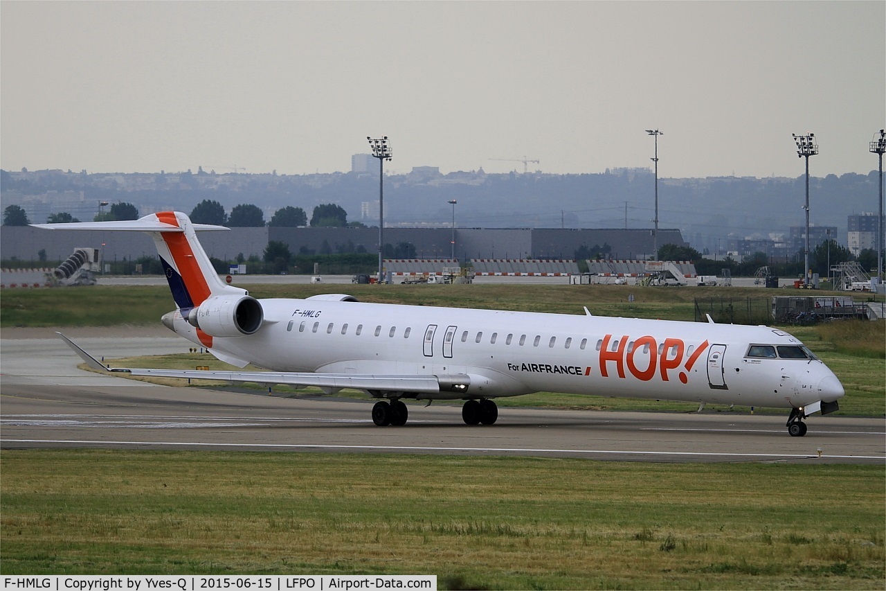 F-HMLG, 2011 Bombardier CRJ-1000EL NG (CL-600-2E25) C/N 19012, Bombardier CRJ-1000EL NG, Ready to take off rwy 08, Paris-Orly airport (LFPO-ORY)