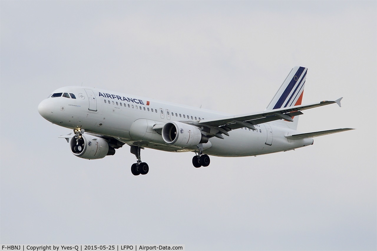 F-HBNJ, 2011 Airbus A320-214 C/N 4908, Airbus A320-214, Short approach rwy 26, Paris-Orly airport (LFPO-ORY)