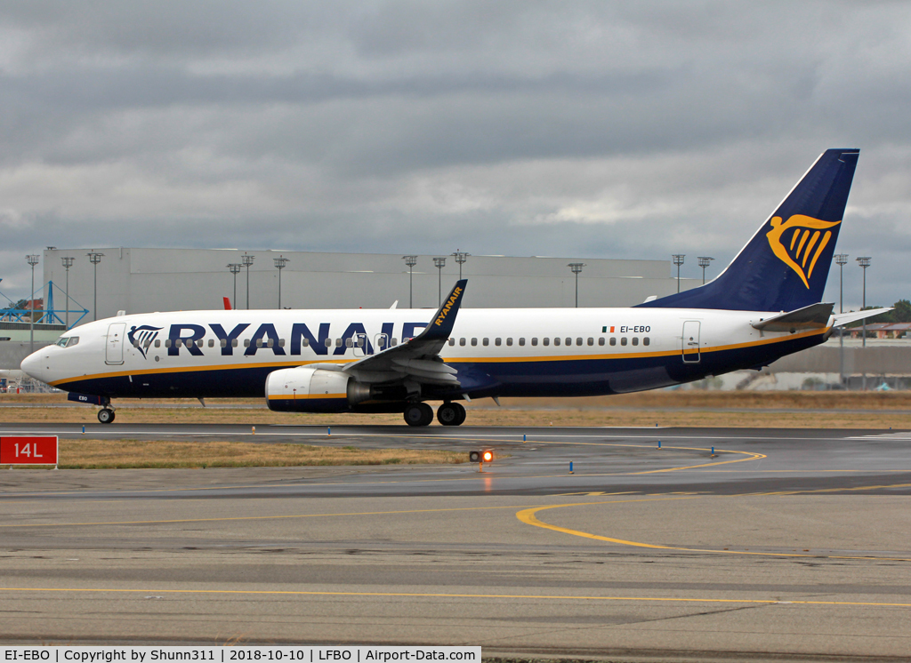 EI-EBO, 2009 Boeing 737-8AS C/N 35004, Ready for take off frm rwy 14L