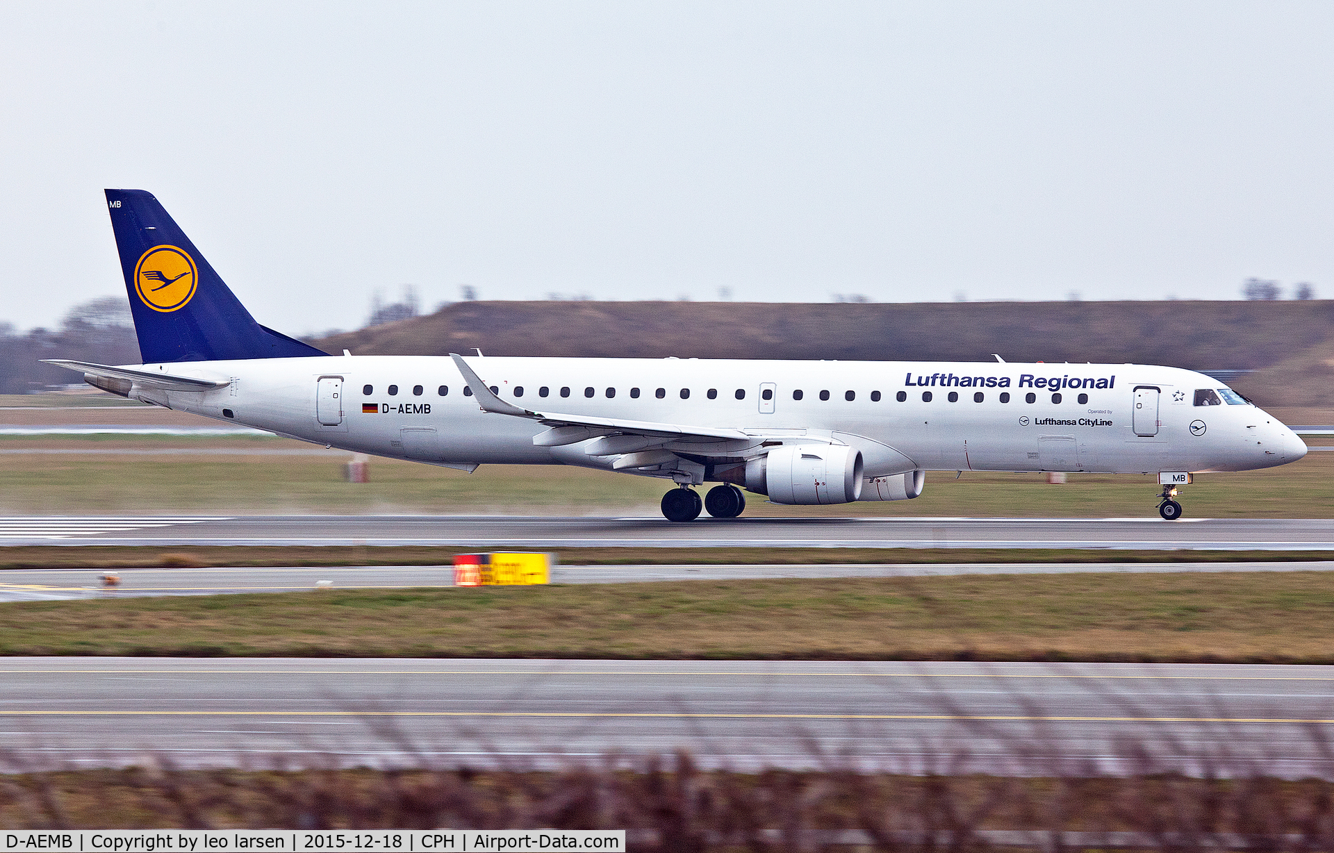 D-AEMB, 2009 Embraer 195LR (ERJ-190-200LR) C/N 19000297, Copenhagen 18.12.2015