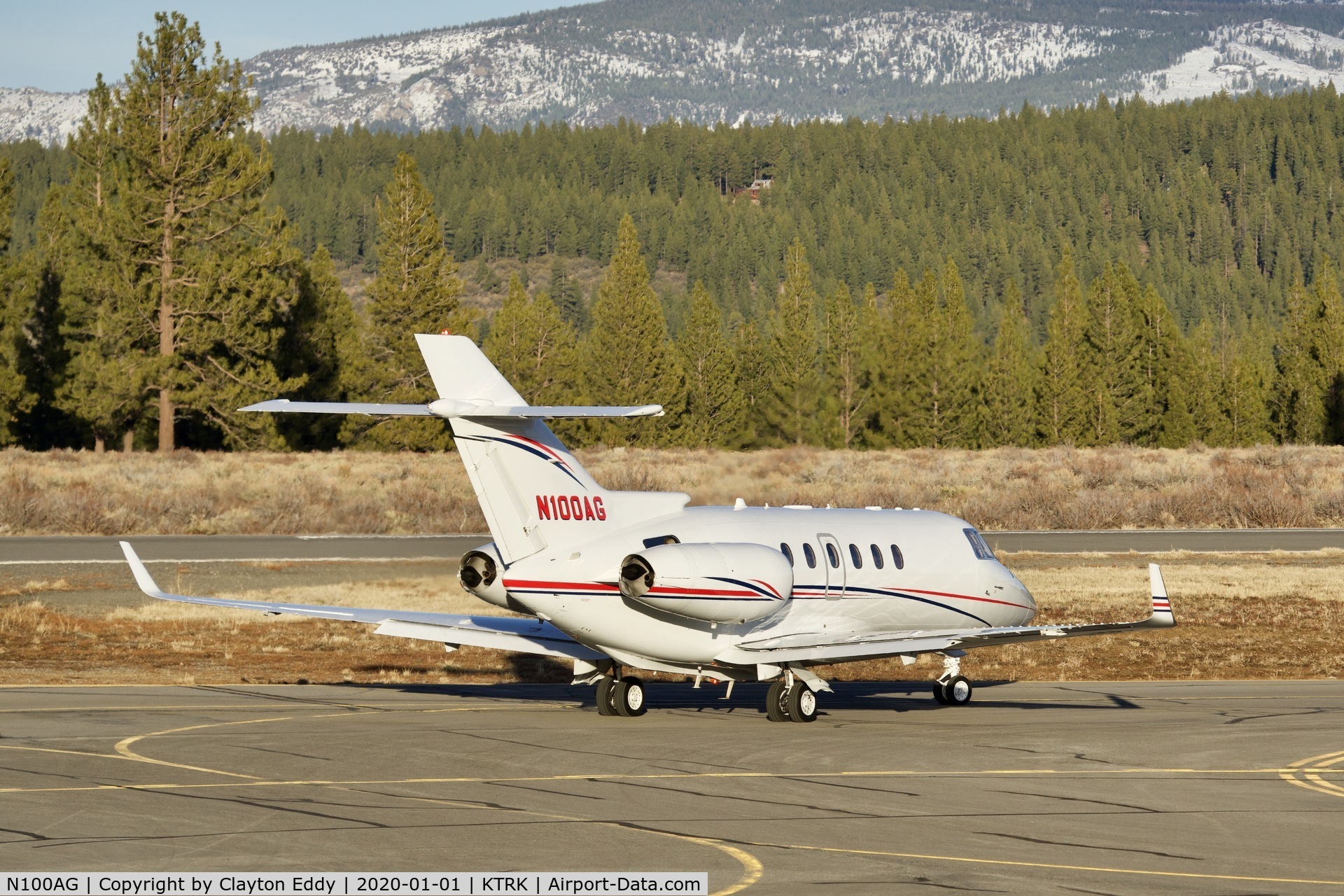 N100AG, 2005 Raytheon Hawker 800XP C/N 258747, Truckee Airport California 2020.