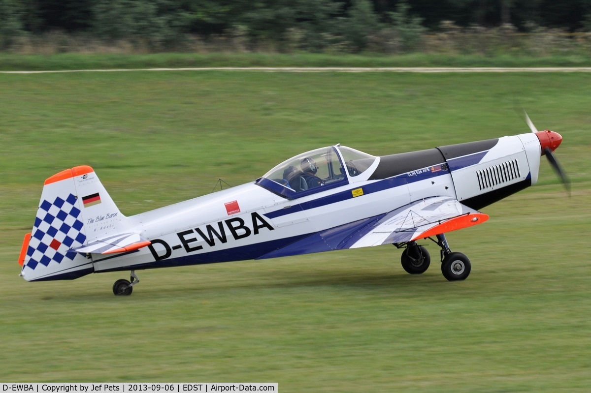 D-EWBA, Zlin Z-526AFS Acrobat C/N 1301, At Hahnweide.
