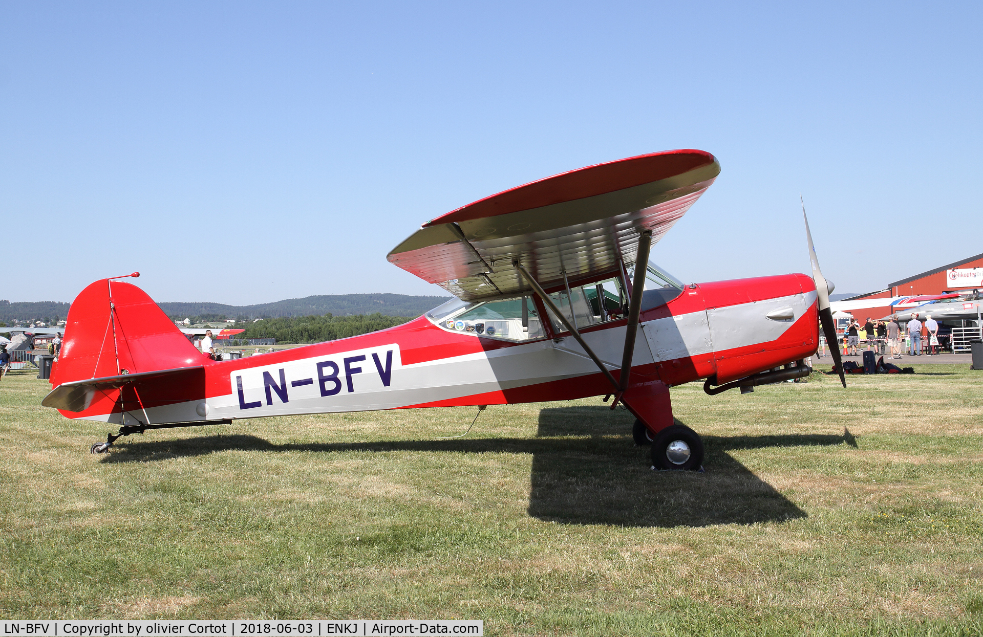 LN-BFV, Auster J-1 Autocrat C/N 2005, Kjeller airshow