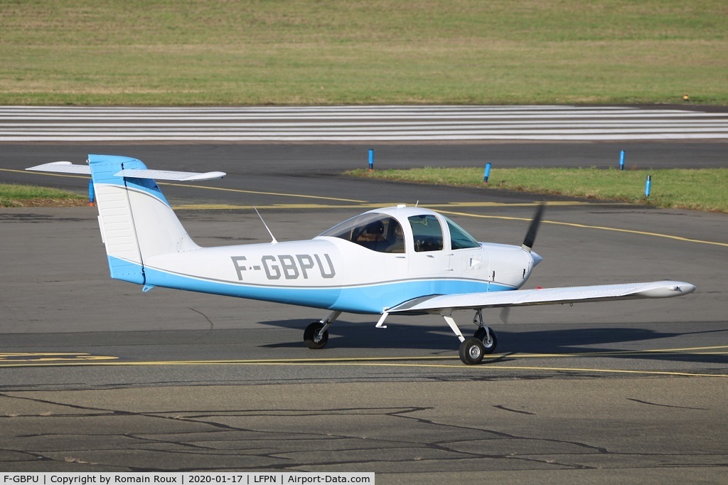 F-GBPU, Piper PA-38-112 Tomahawk Tomahawk C/N 3879A1105, Taxiing