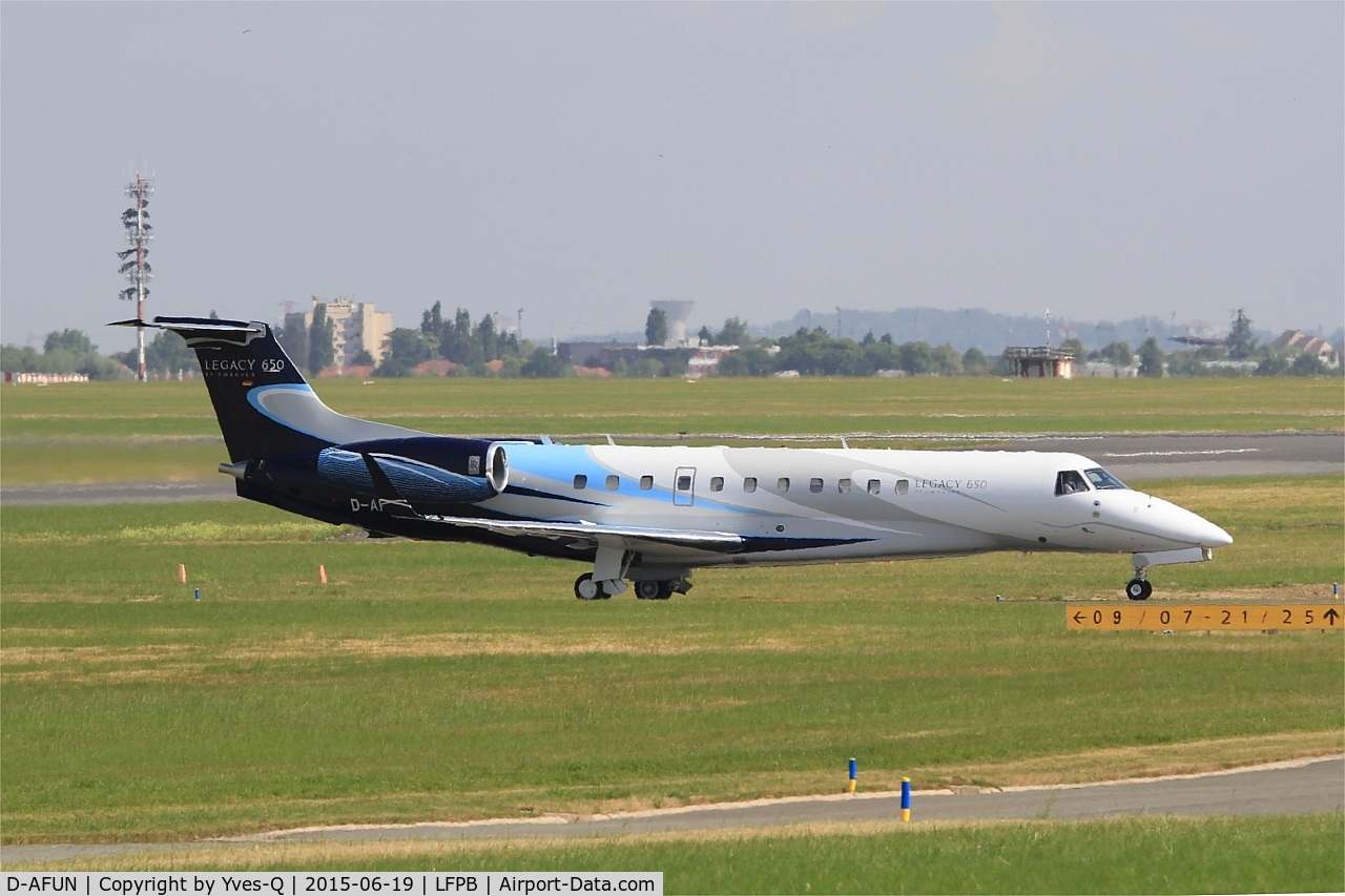 D-AFUN, 2013 Embraer EMB-135BJ Legacy 650 C/N 14501168, Embraer EMB-135BJ Legacy 650,Taxiing, Paris-Le Bourget (LFPB-LBG)