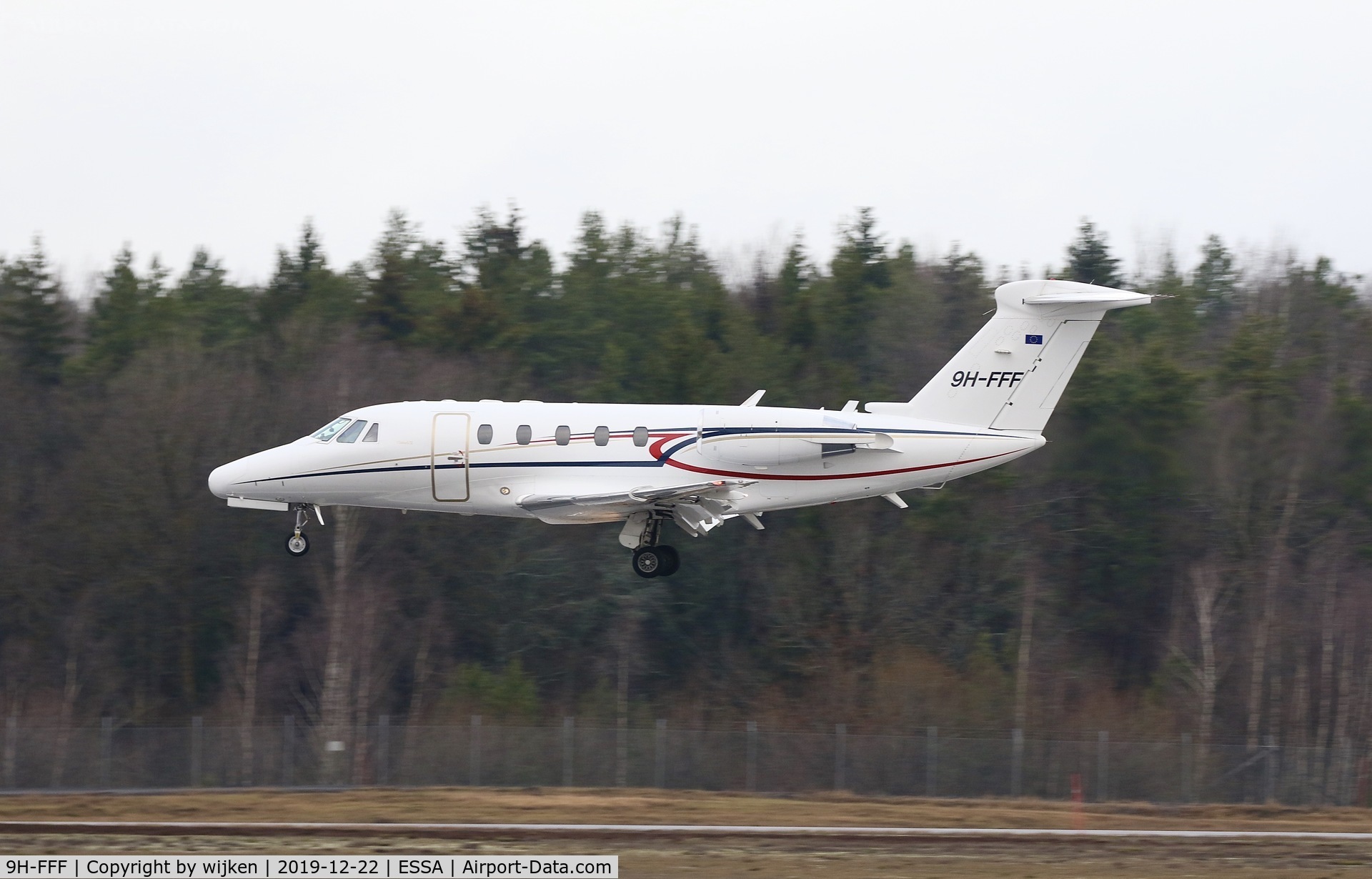 9H-FFF, 1997 Cessna 650 Citation VII C/N 650-7080, RWY 26