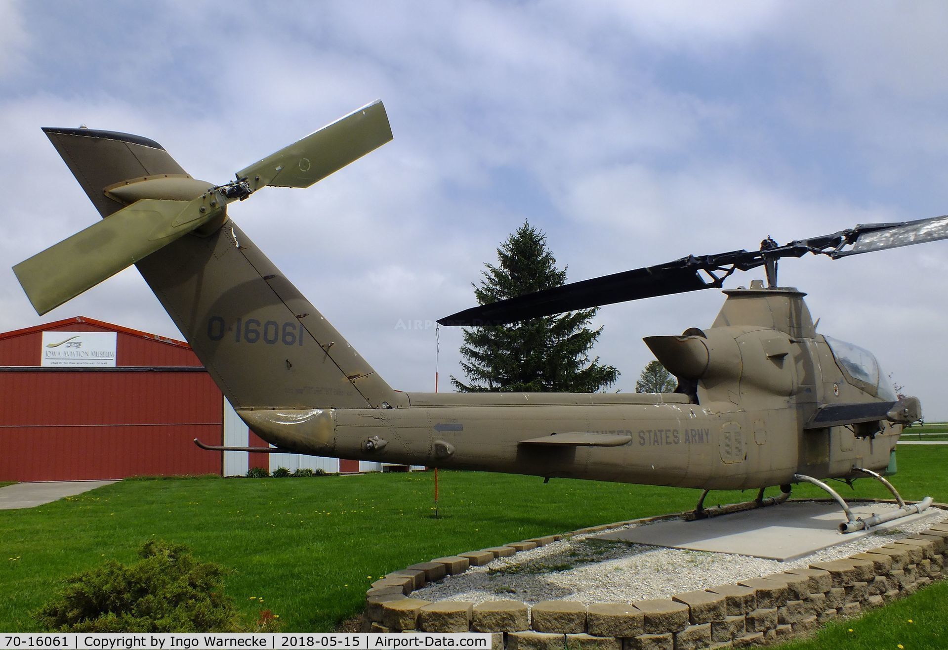 70-16061, 1970 Bell AH-1S Cobra C/N 21005, Bell AH-1S Cobra at the Iowa Aviation Museum, Greenfield IA