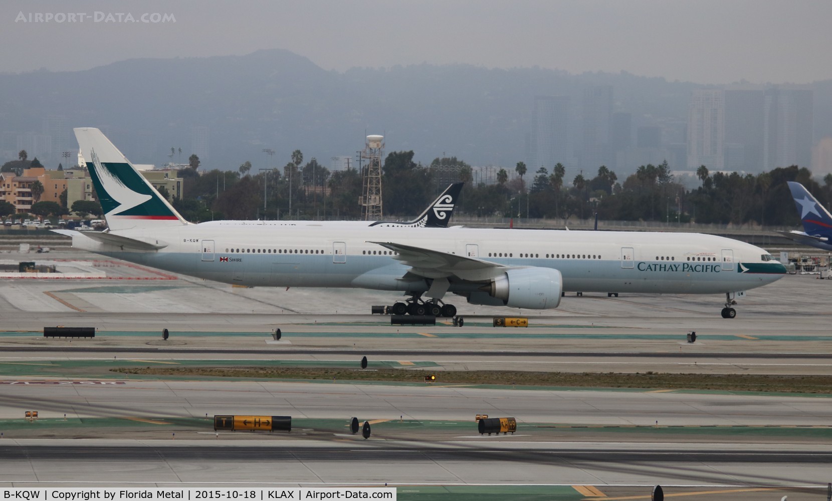 B-KQW, 2015 Boeing 777-367/ER C/N 41763, LAX 2015