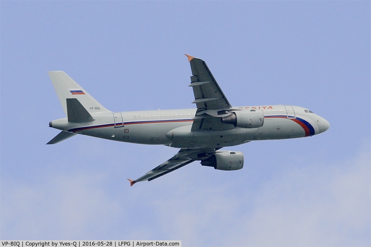 VP-BIQ, 2003 Airbus A319-111 C/N 1890, Airbus A319-111, Take off rwy 06R, Roissy Charles De Gaulle airport (LFPG-CDG)