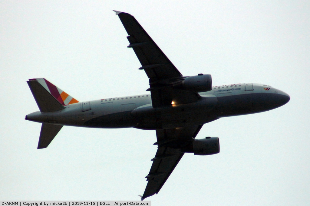 D-AKNM, 1999 Airbus A319-112 C/N 1089, Take off. Scrapped in July 2022.