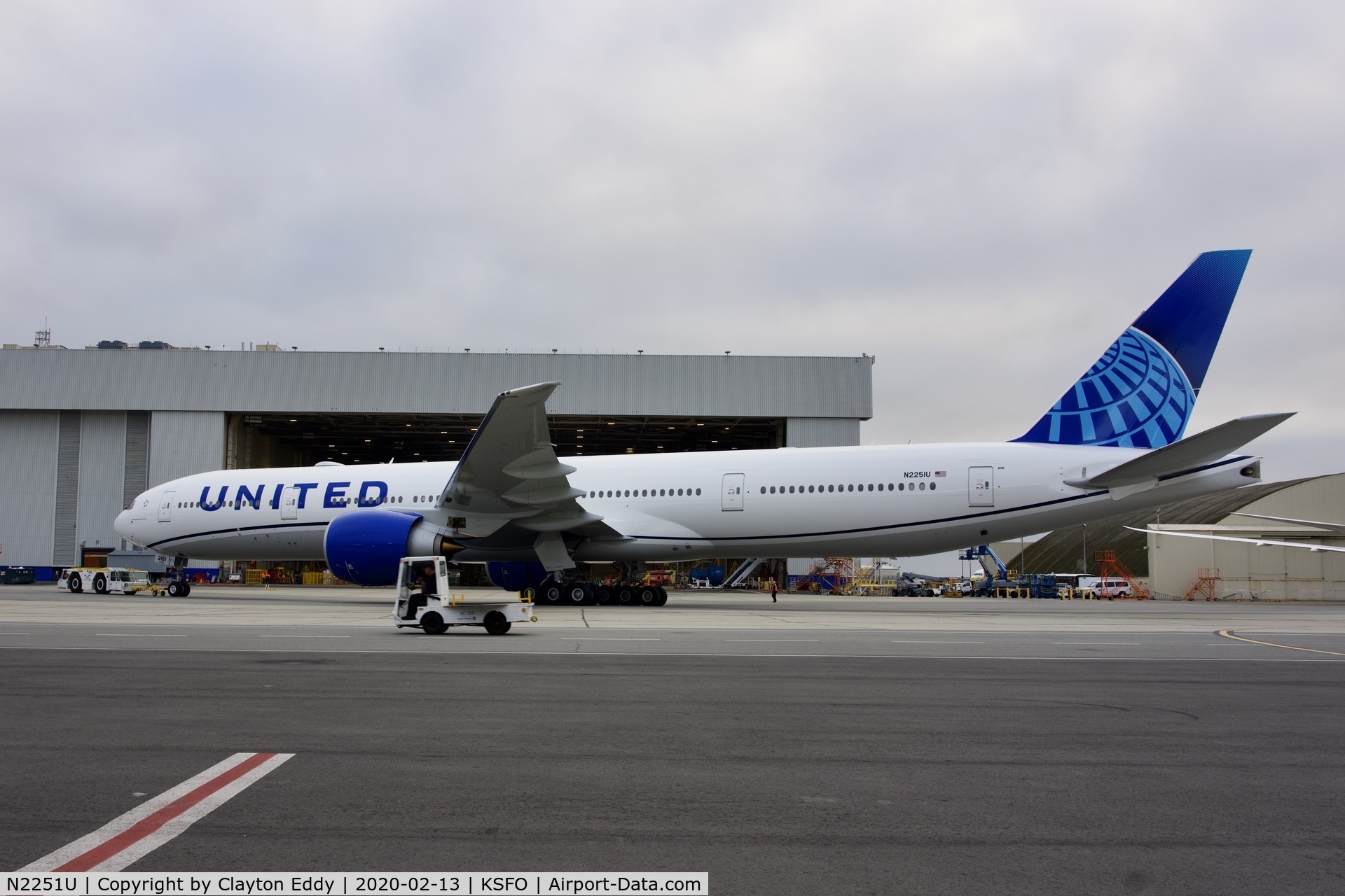 N2251U, 2020 Boeing 777-300/ER C/N 66591, SFO 2020.