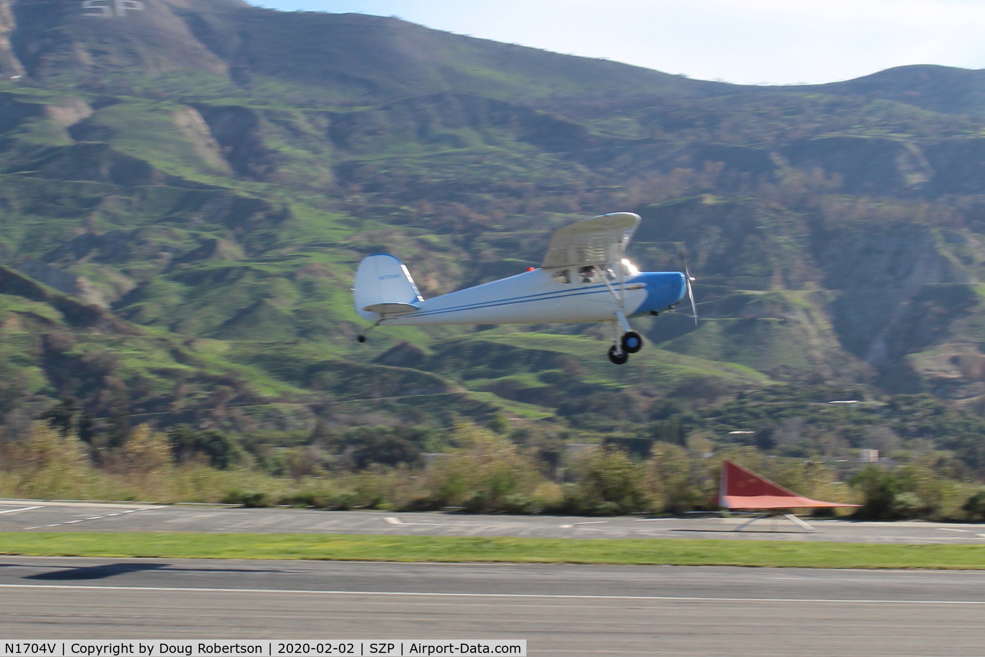 N1704V, Cessna 140 C/N 13889, 1948 Cessna 140, Continental C-85-12 85 Hp, another takeoff climb Rwy 22