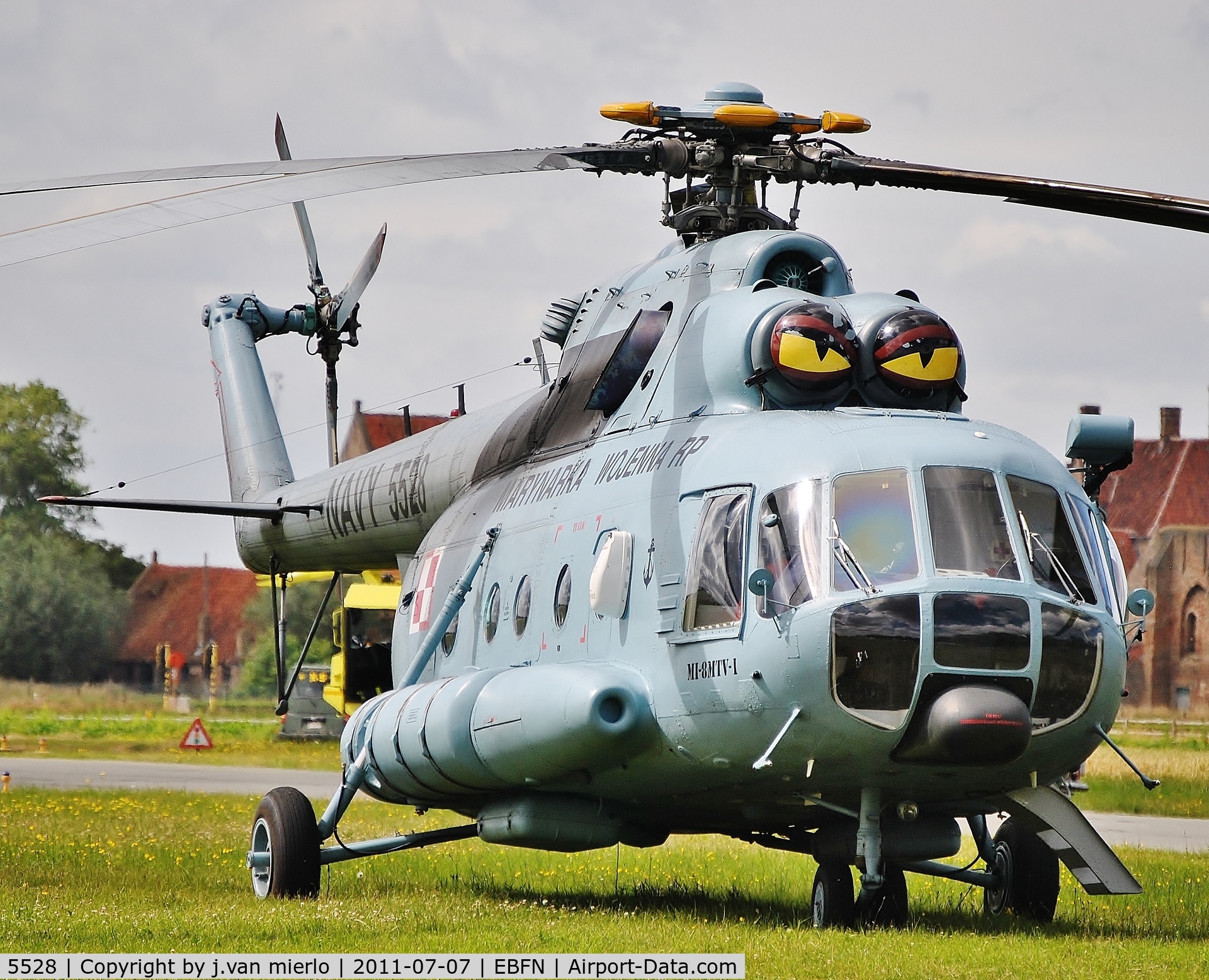 5528, Mil Mi-8MTV-1 Hip C/N 95528, Belgium