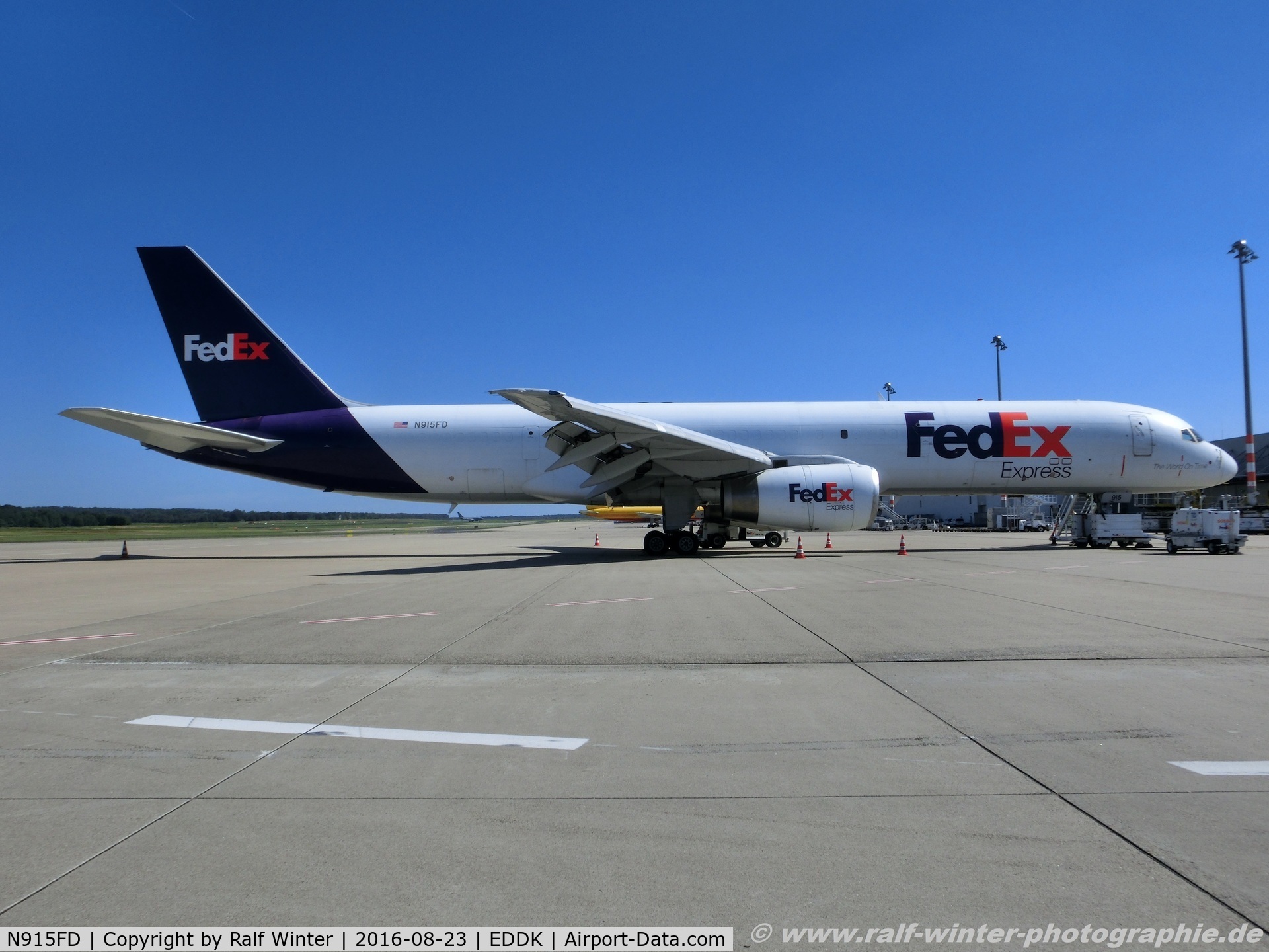 N915FD, 1988 Boeing 757-236 C/N 24120, Boeing 757-236 - FX FDX Federal Express FedEx 'Declan' - 24120 - N915FD - 23.08.2016 - CGN