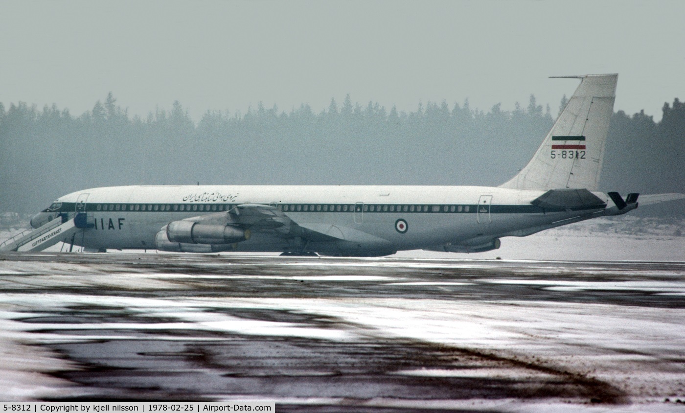 5-8312, 1976 Boeing 707-3J9C C/N 917, AT ARN