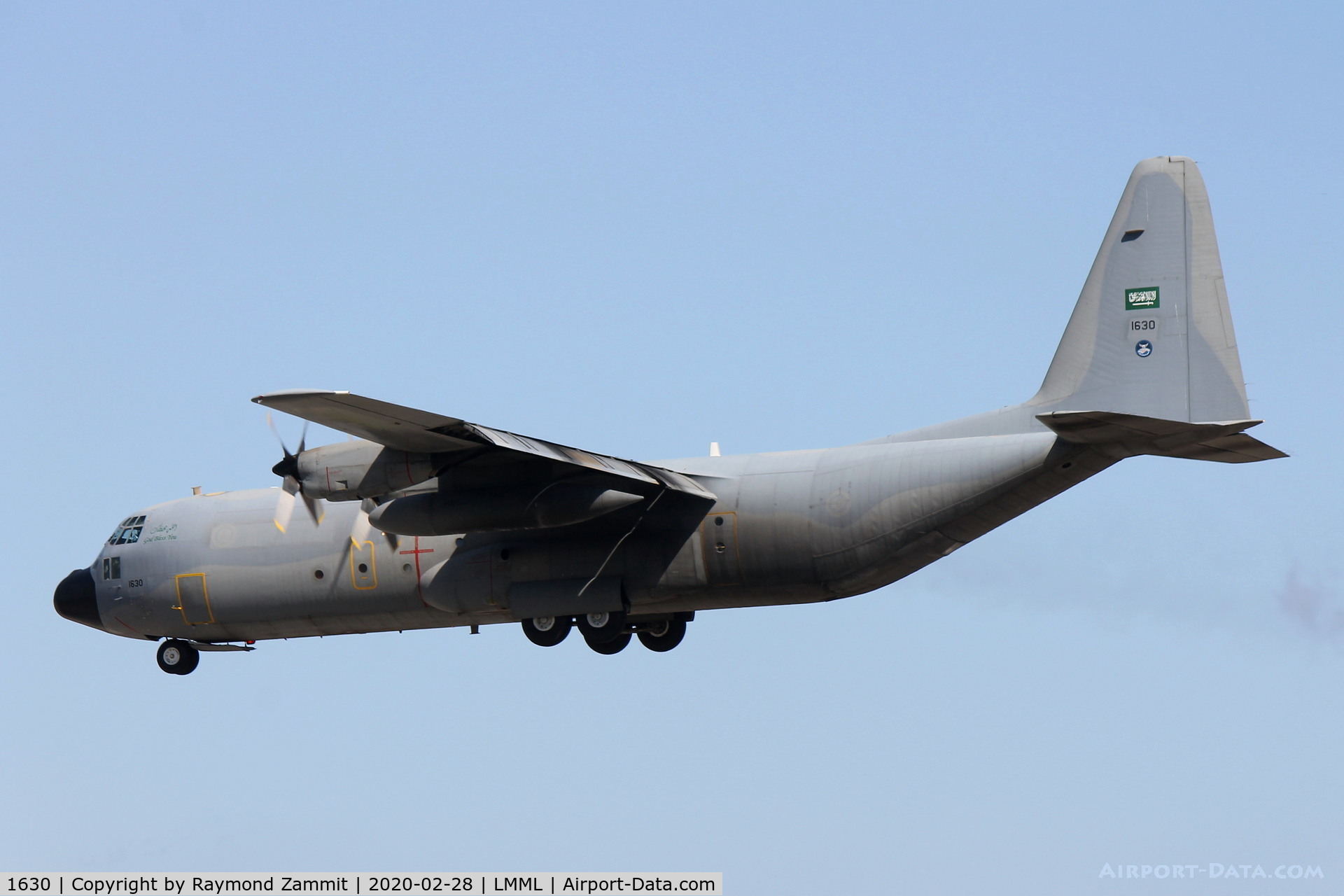 1630, 1990 Lockheed C-130H-30 Hercules C/N 382-5211, Lockheed C130H Hercules 1630 Royal Saudi Air Force