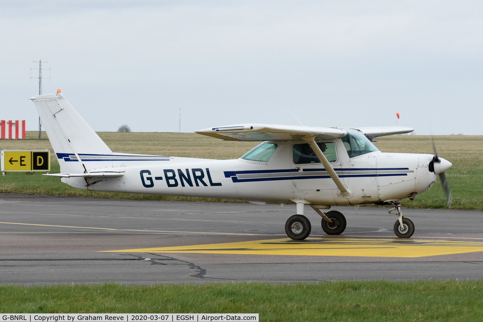 G-BNRL, 1984 Cessna 152 C/N 152-84250, Departing from Norwich.