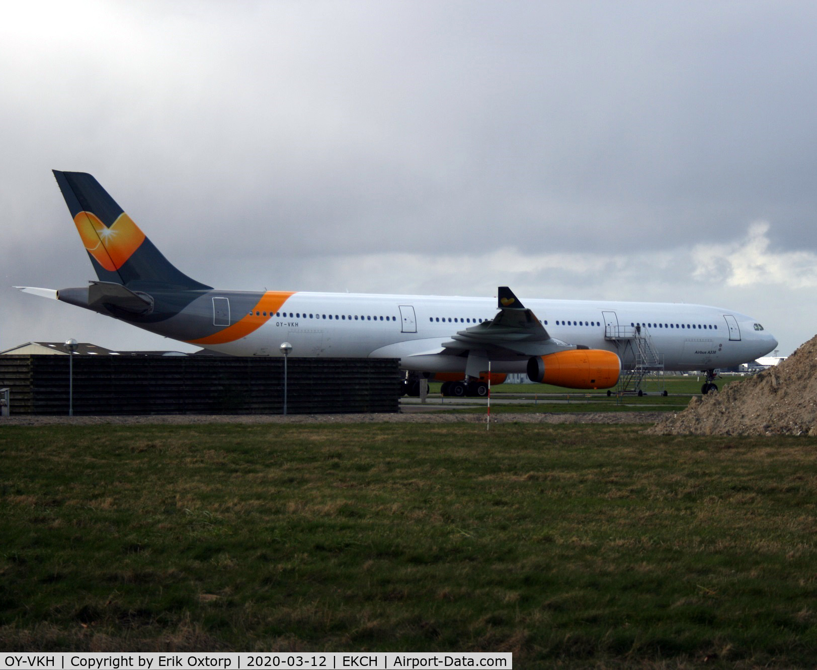OY-VKH, 2000 Airbus A330-343X C/N 356, OY-VKH in CPH. Now without Thomas Cook titles.