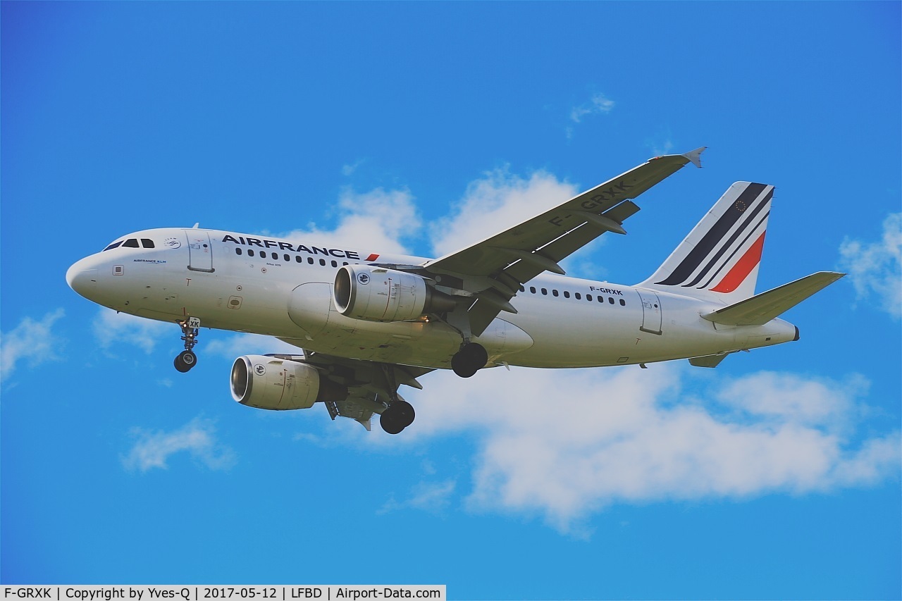 F-GRXK, 2006 Airbus A319-115LR C/N 2716, Airbus A319-115LR, Short approach rwy 23, Bordeaux-Mérignac airport (LFBD-BOD)