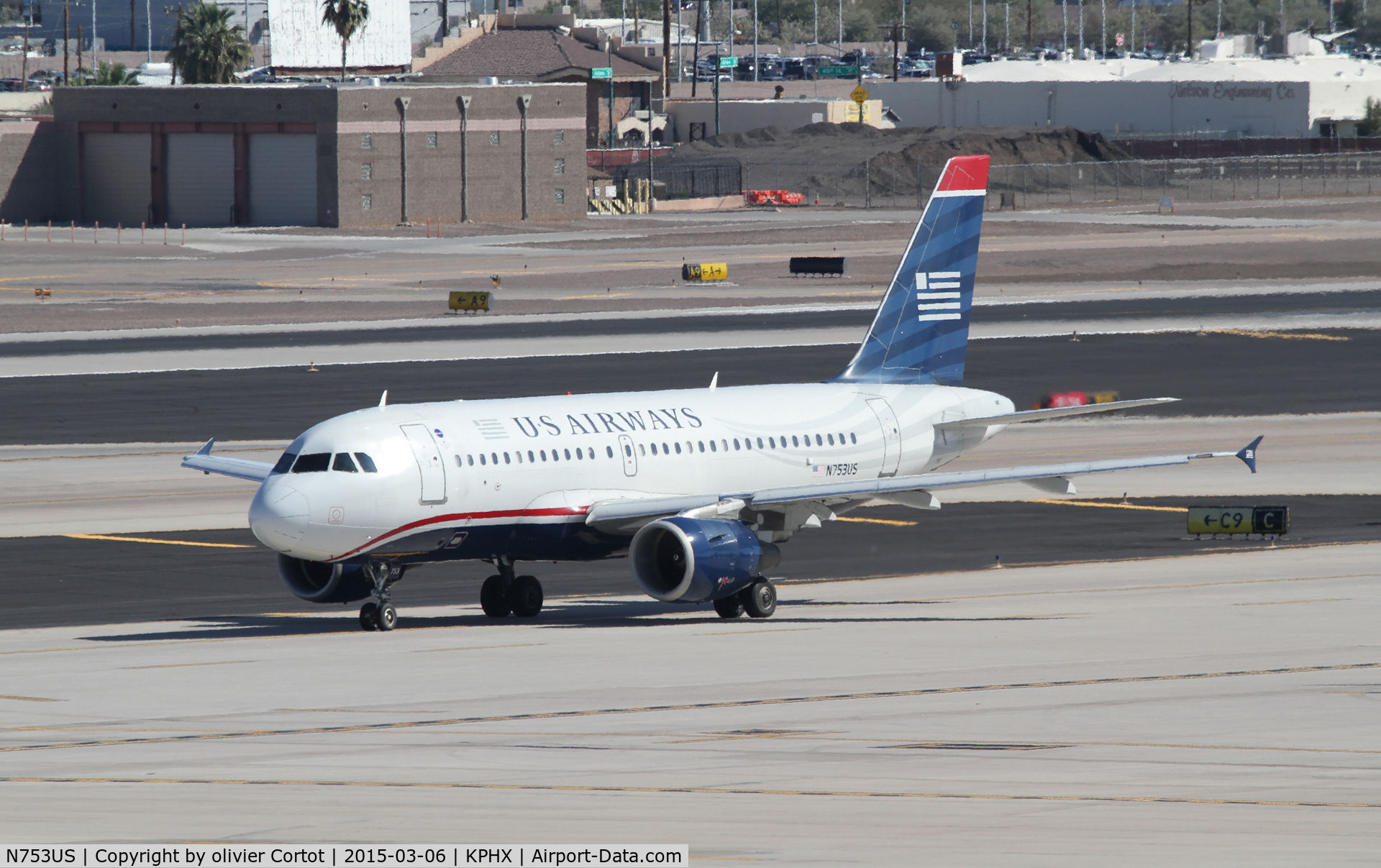 N753US, 2000 Airbus A319-112 C/N 1326, Phoenix 2015