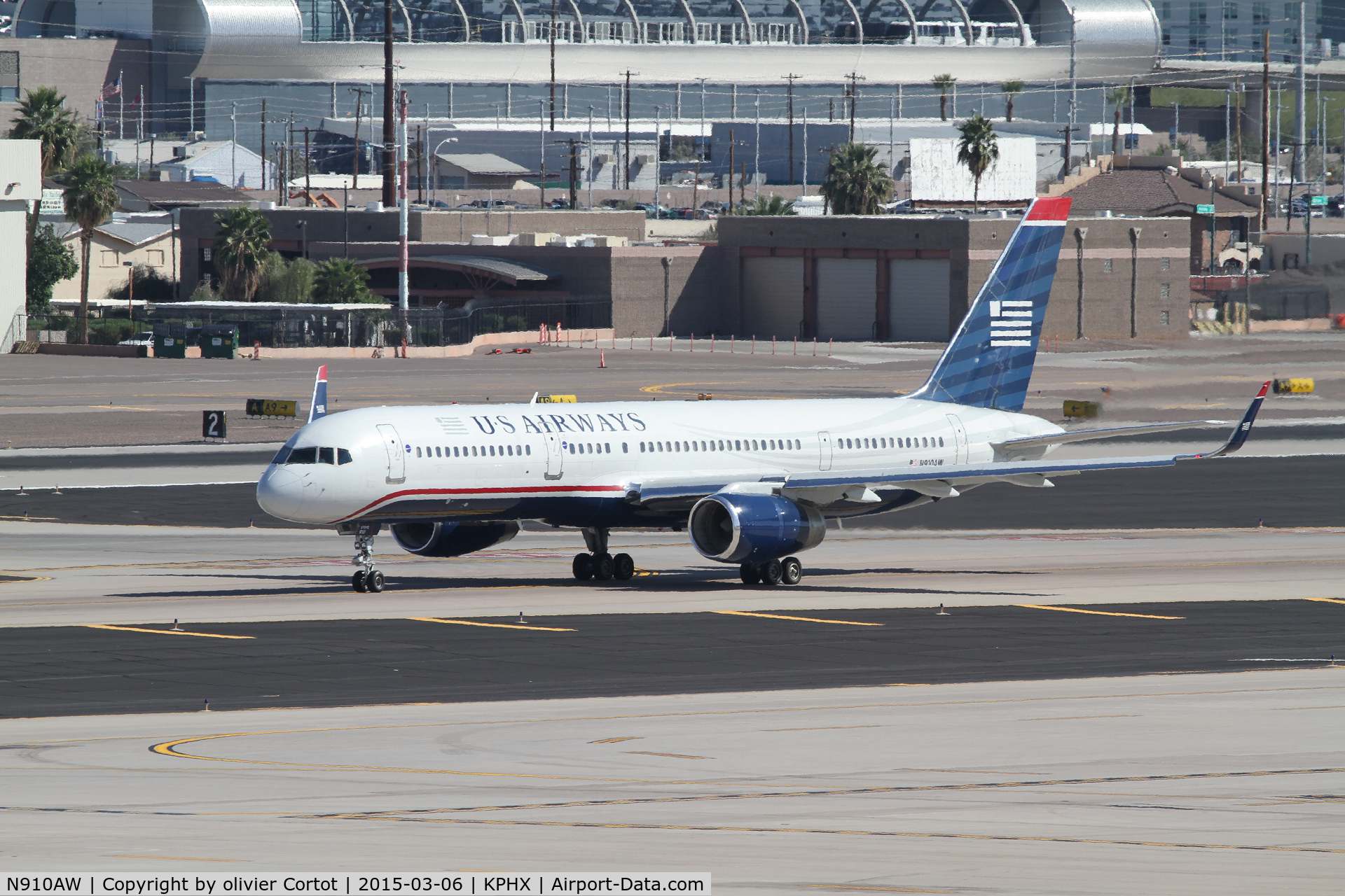 N910AW, 1989 Boeing 757-2G7 C/N 24523, Phoenix 2015