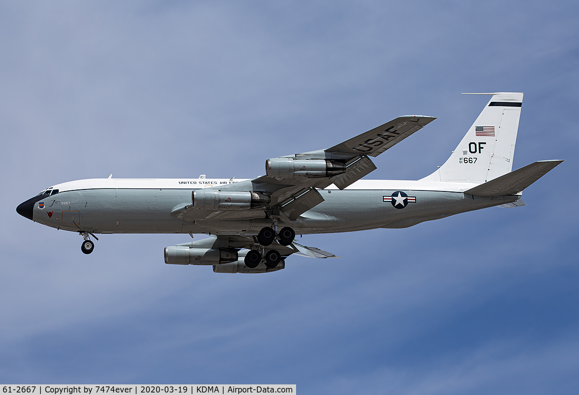 61-2667, 1961 Boeing WC-135B Stratolifter C/N 18343, COBRA09 on approach into DM