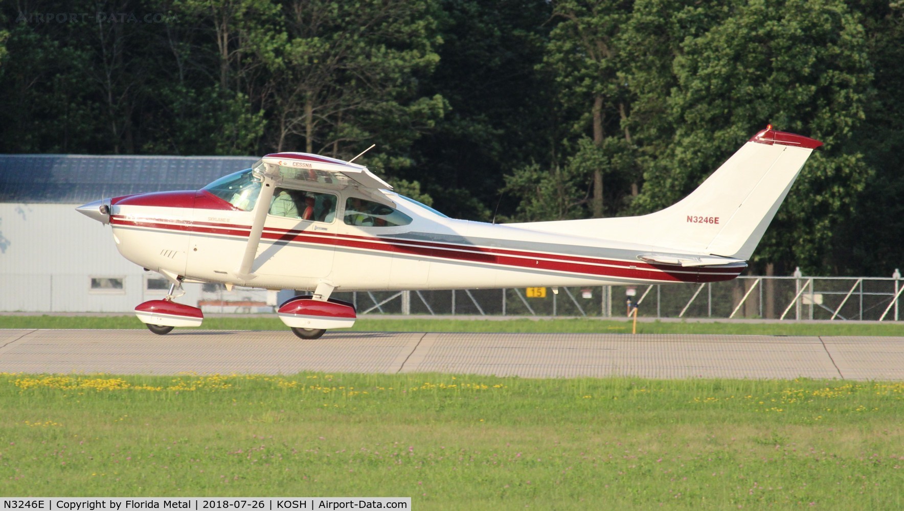 N3246E, 1982 Cessna 182R Skylane C/N 18268239, Cessna 182R