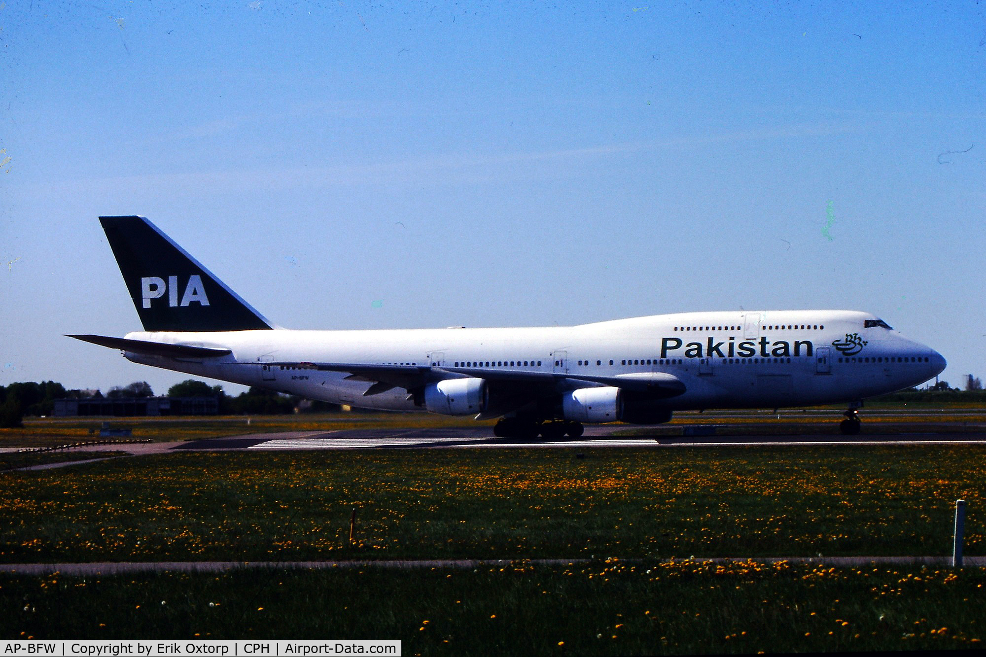 AP-BFW, 1985 Boeing 747-367 C/N 23221, AP-BFW ready for takeoff rw 04R
Scanned slide