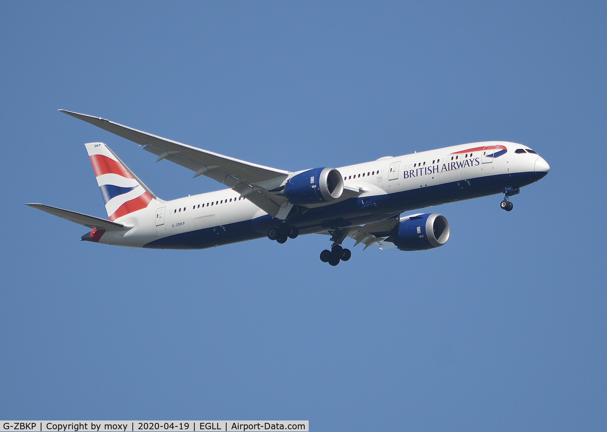 G-ZBKP, 2016 Boeing 787-9 Dreamliner C/N 38632, Boeing 787-9 Dreamliner on finals to London Heathrow.
