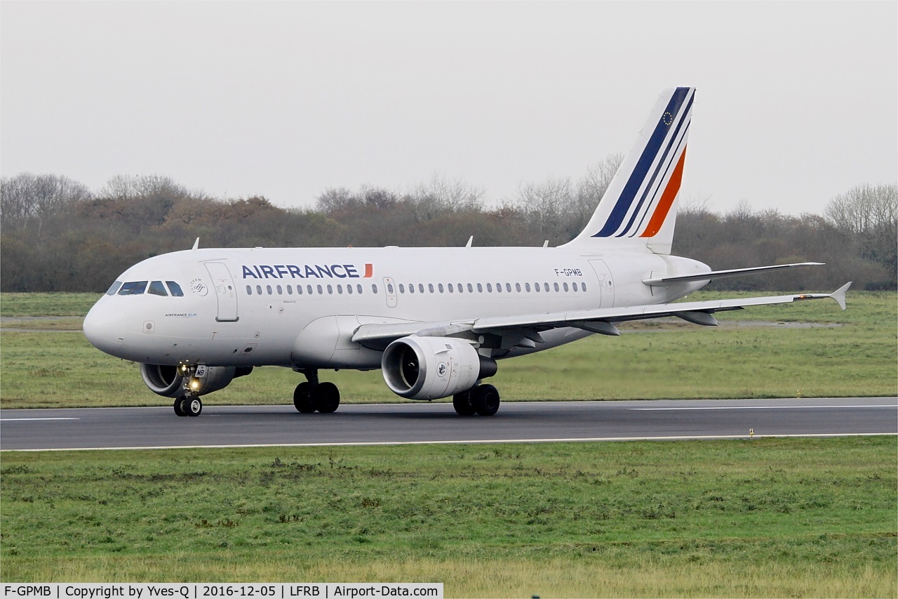 F-GPMB, 1996 Airbus A319-113 C/N 600, Airbus A319-113, Taxiing to holding point rwy 07R, Brest-Bretagne airport (LFRB-BES)