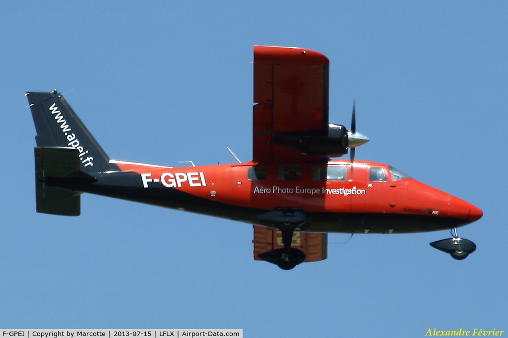 F-GPEI, 2000 Vulcanair P-68C C/N 402, landing.