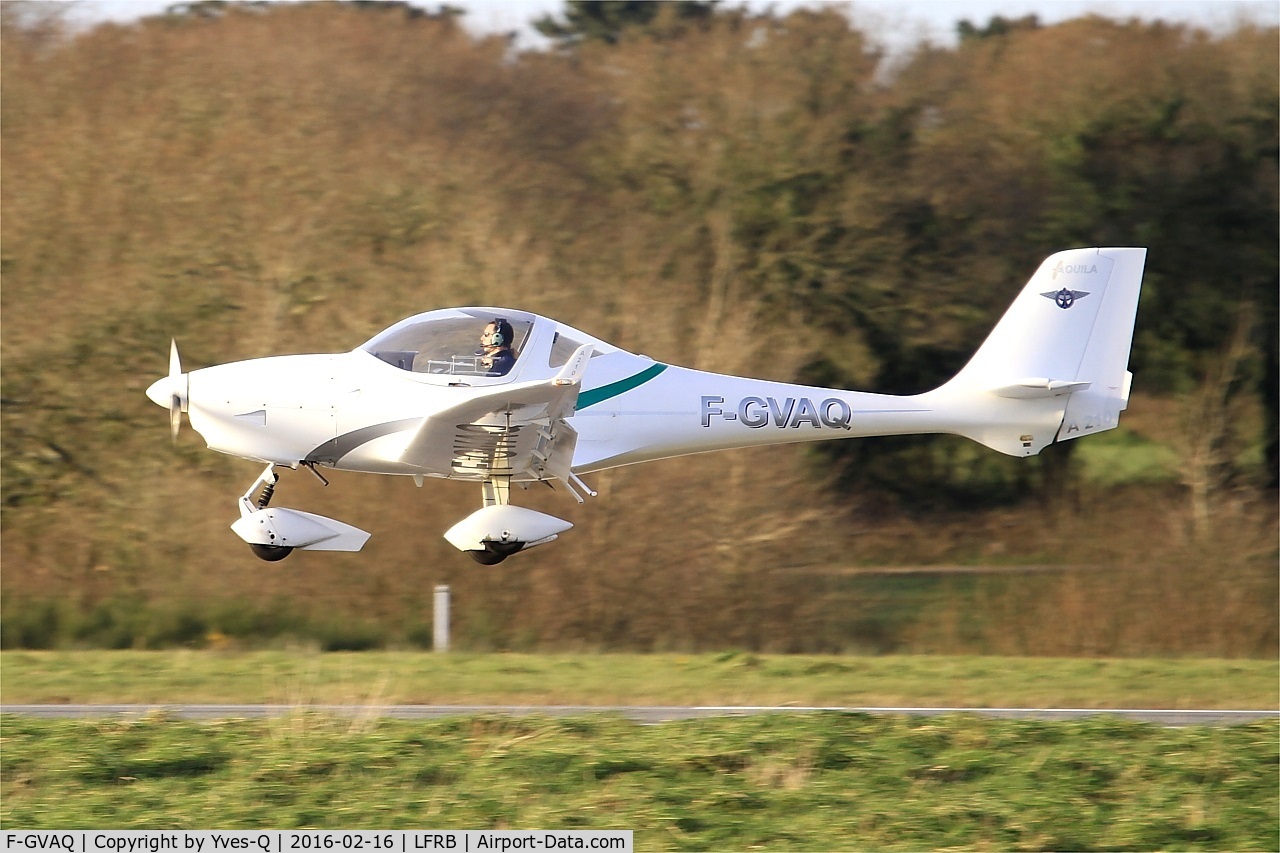 F-GVAQ, Aquila A210 (AT01) C/N AT01-104, Aquila A210 (AT01), Landing Rwy 25L, Brest-Bretagne Airport (LFRB-BES)