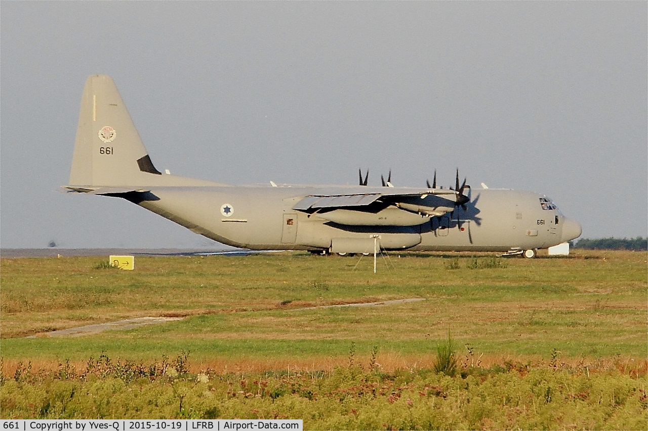 661, 2013 Lockheed Martin C-130J-30 Shimshon C/N 382-5723, Lockheed Martin C-130J-30 Shimshon, Taxiing, Brest-Bretagne Airport (LFRB-BES)