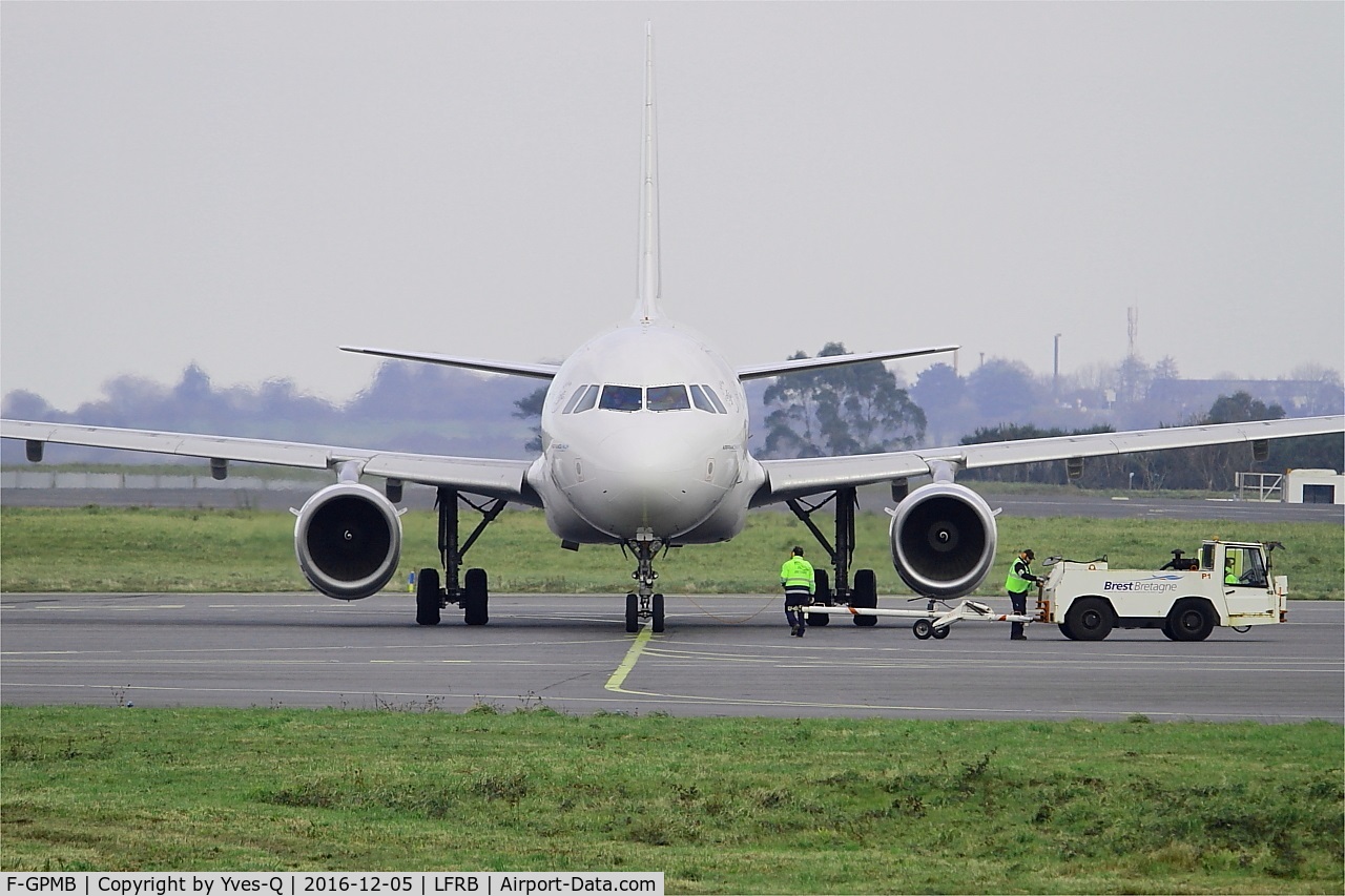 F-GPMB, 1996 Airbus A319-113 C/N 600, Airbus A319-113, Push back, Brest-Bretagne airport (LFRB-BES)