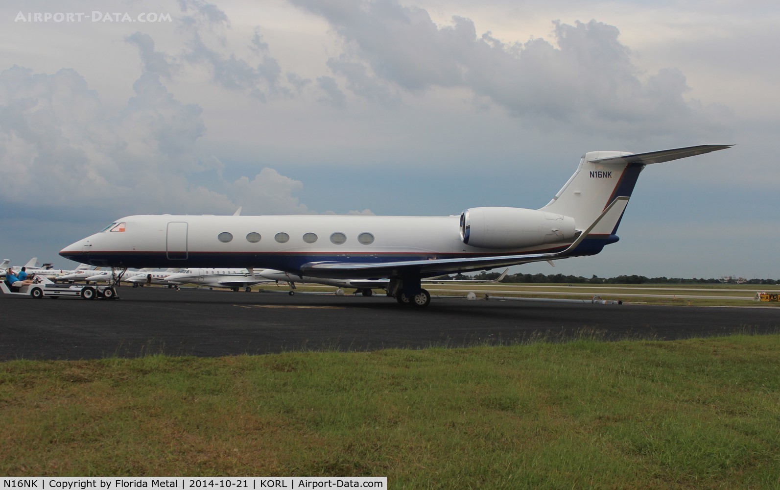 N16NK, 1999 Gulfstream Aerospace V C/N 585, NBAA 2014