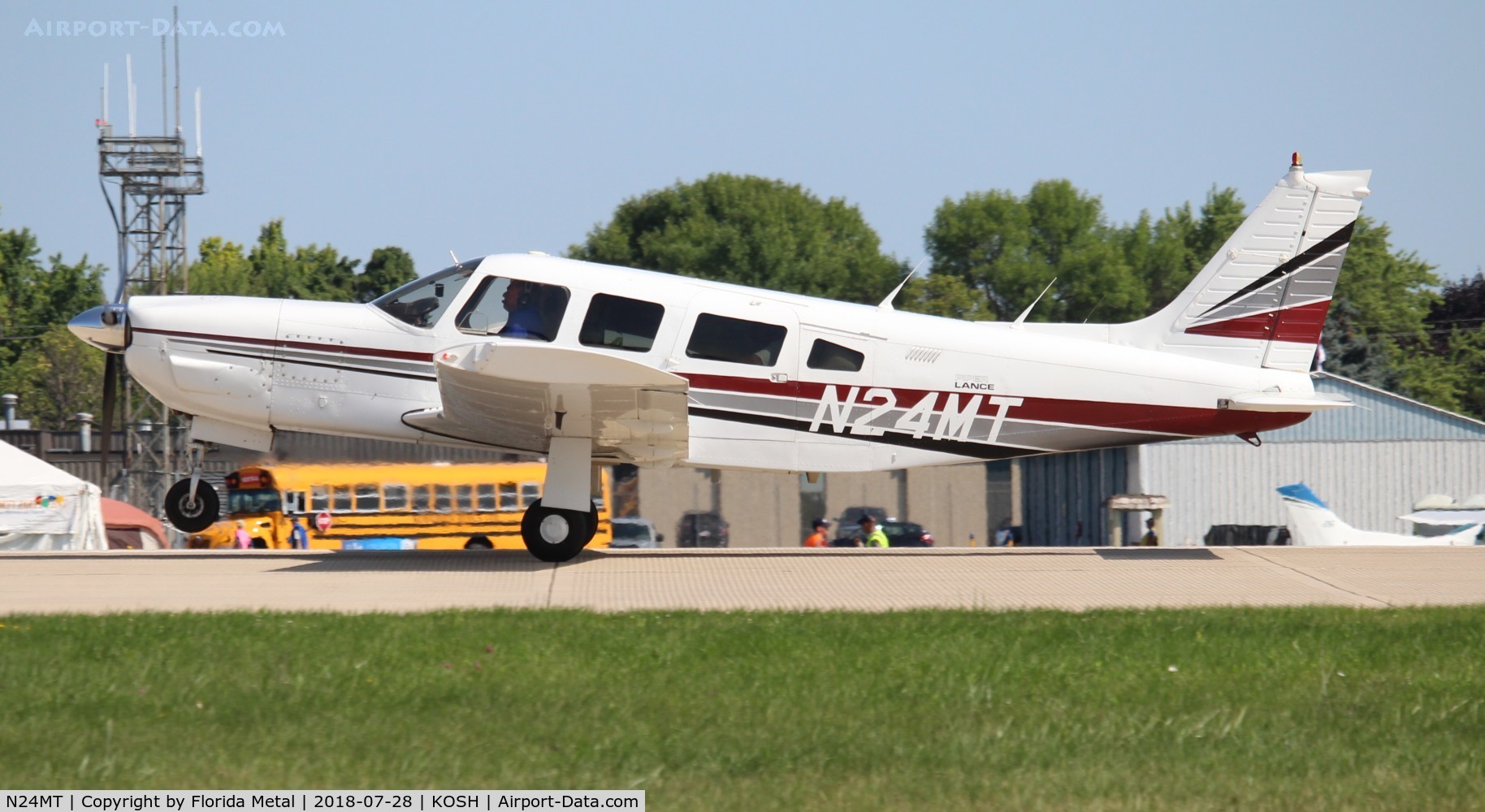 N24MT, Piper PA-32R-300 Cherokee Lance C/N 32R-7780523, Air Venture 2018
