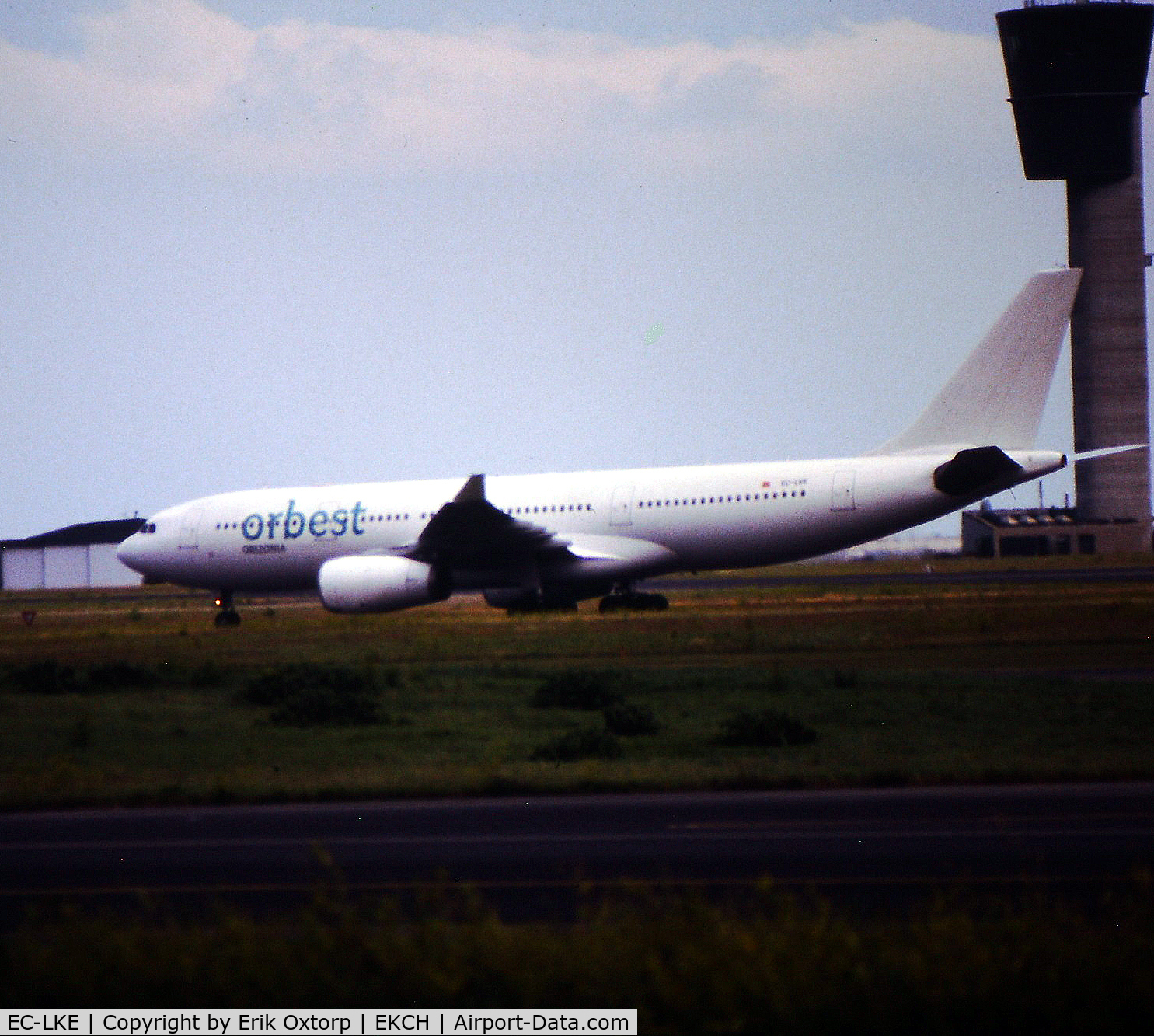 EC-LKE, 2002 Airbus A330-243 C/N 461, EC-LKE in CPH JUL12
Scanned slide