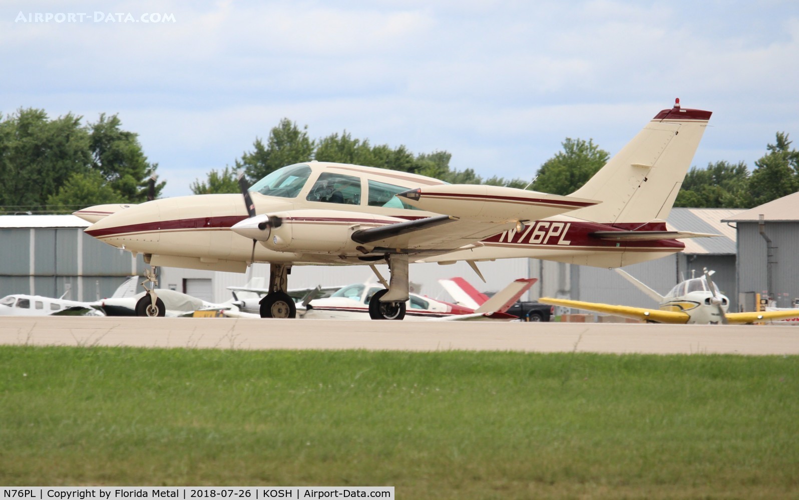 N76PL, 1976 Cessna 310R C/N 310R0660, Air Venture 2018