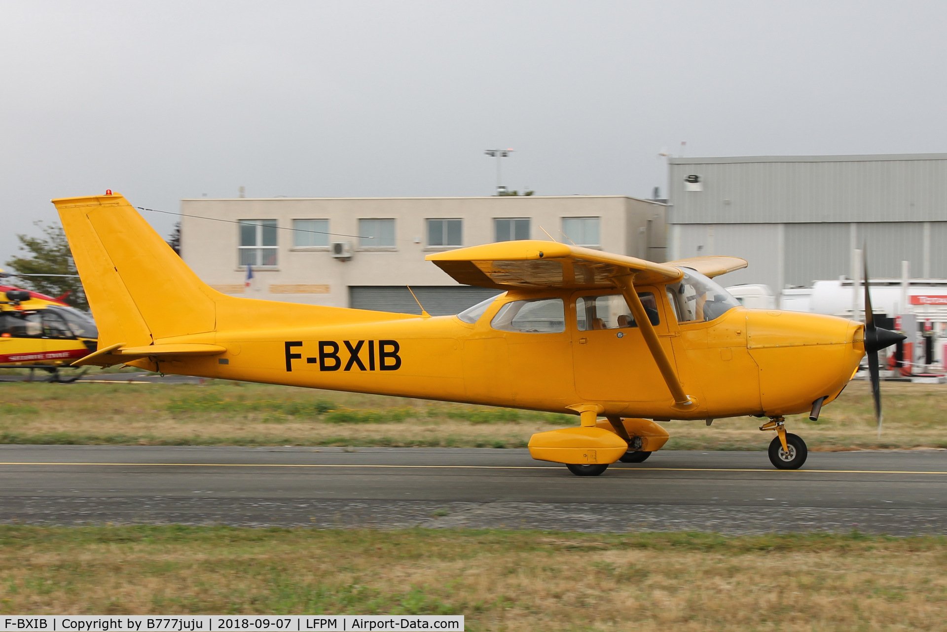 F-BXIB, Reims F172M Skyhawk Skyhawk C/N 1307, at Melun