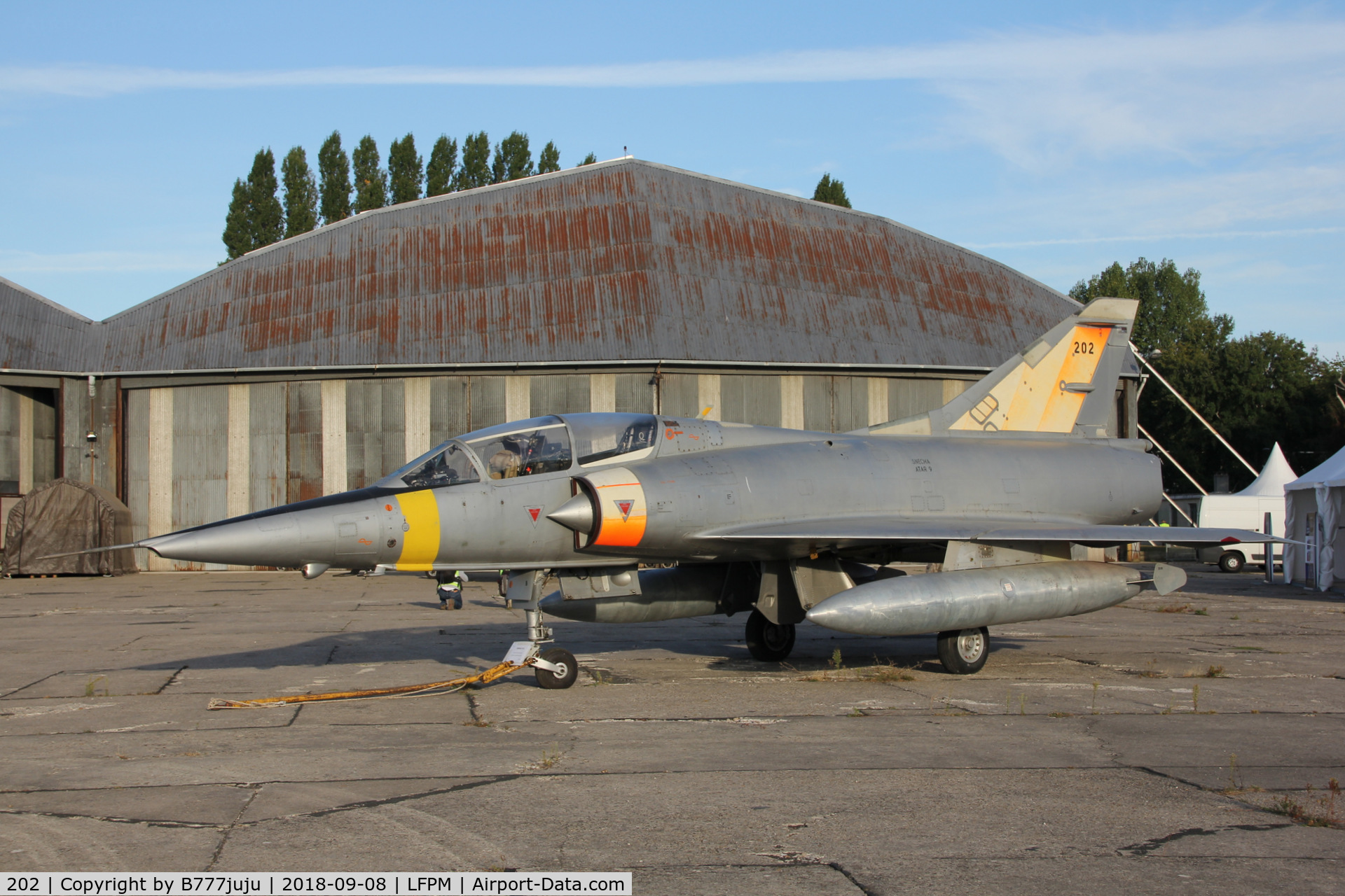202, Dassault Mirage IIIB C/N 202, at Melun