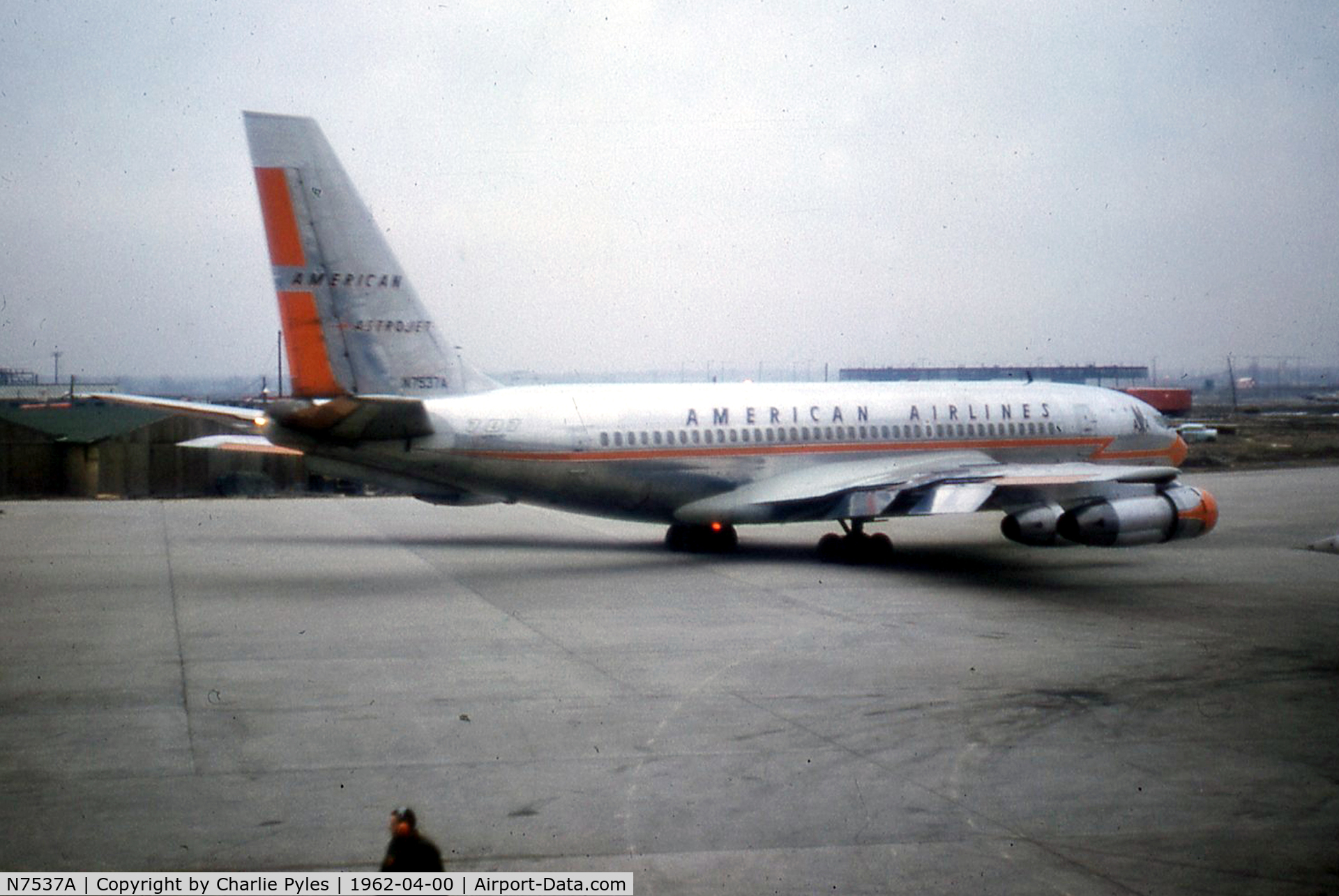 N7537A, 1961 Boeing 720-023B C/N 18023, I don't have airport info on this one.