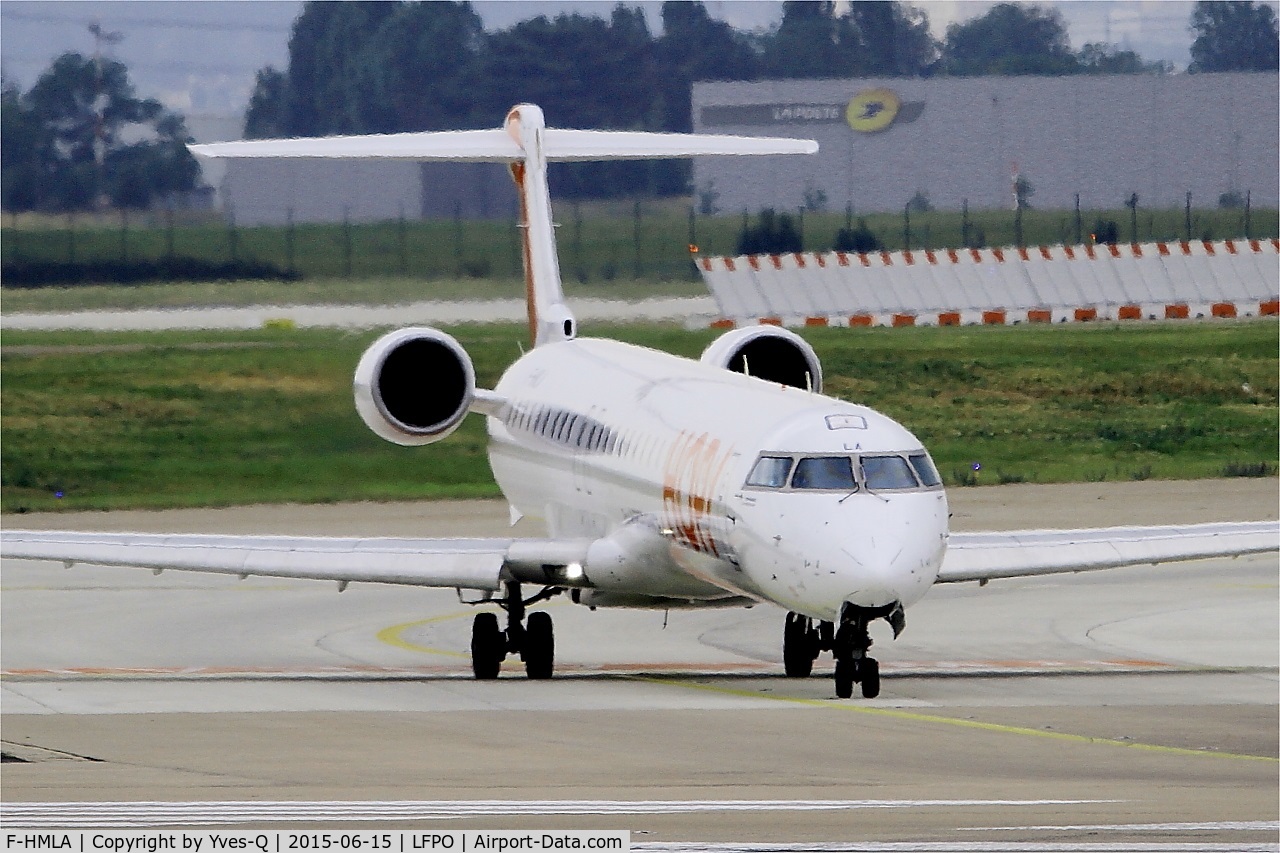 F-HMLA, 2010 Bombardier CRJ-1000EL NG (CL-600-2E25) C/N 19004, Canadair Regional Jet CRJ-1000, Holding point rwy 08, Paris-Orly airport (LFPO-ORY)