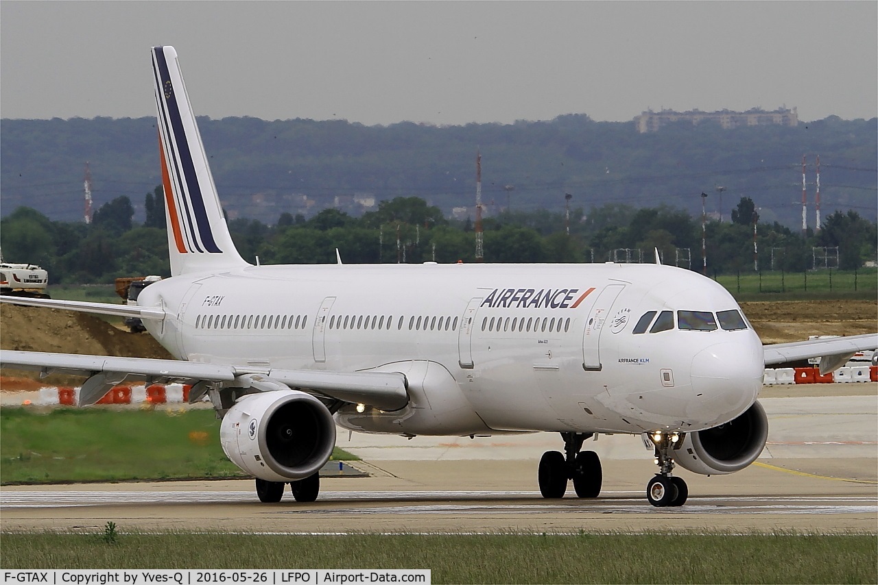 F-GTAX, 2009 Airbus A321-212 C/N 3930, Airbus A321-212, Lining up rwy 08, Paris-Orly airport (LFPO-ORY)