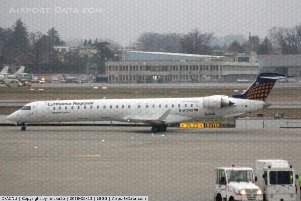 D-ACNU, 2011 Bombardier CRJ-900 NG (CL-600-2D24) C/N 15265, Taxiing